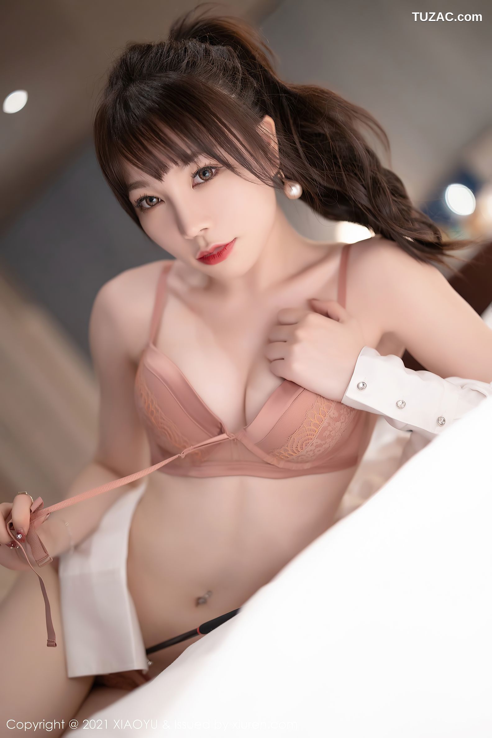 XiaoYu语画界-684-芝芝Booty-教师角色主题白衬衫超薄黑丝-2021.12.27