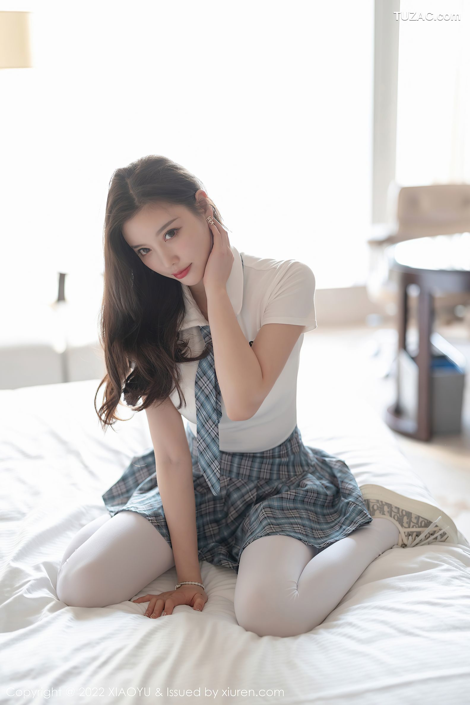 XiaoYu语画界-692-杨晨晨Sugar-学生制服主题格子裙超薄肉丝-2022.01.07