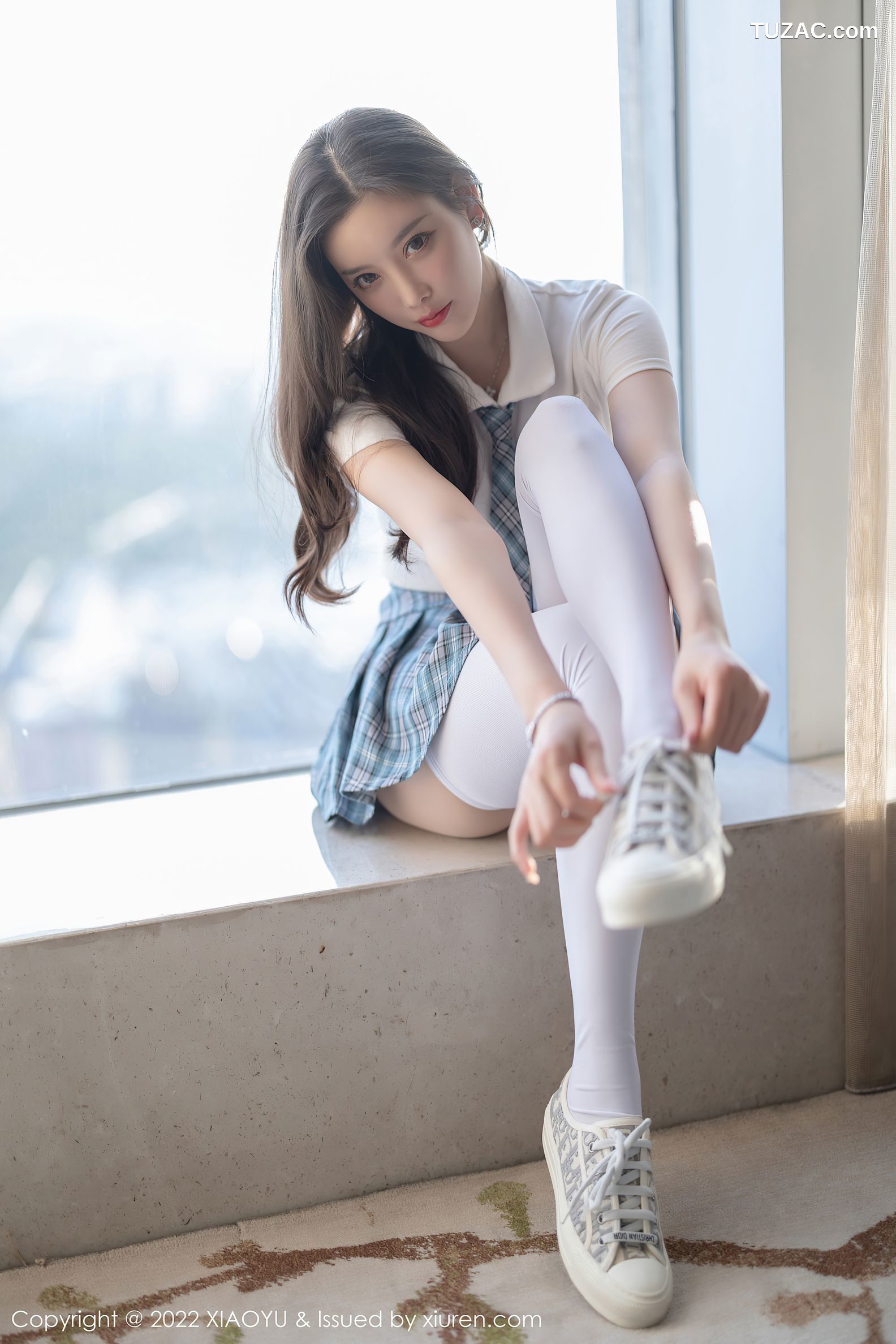 XiaoYu语画界-692-杨晨晨Sugar-学生制服主题格子裙超薄肉丝-2022.01.07