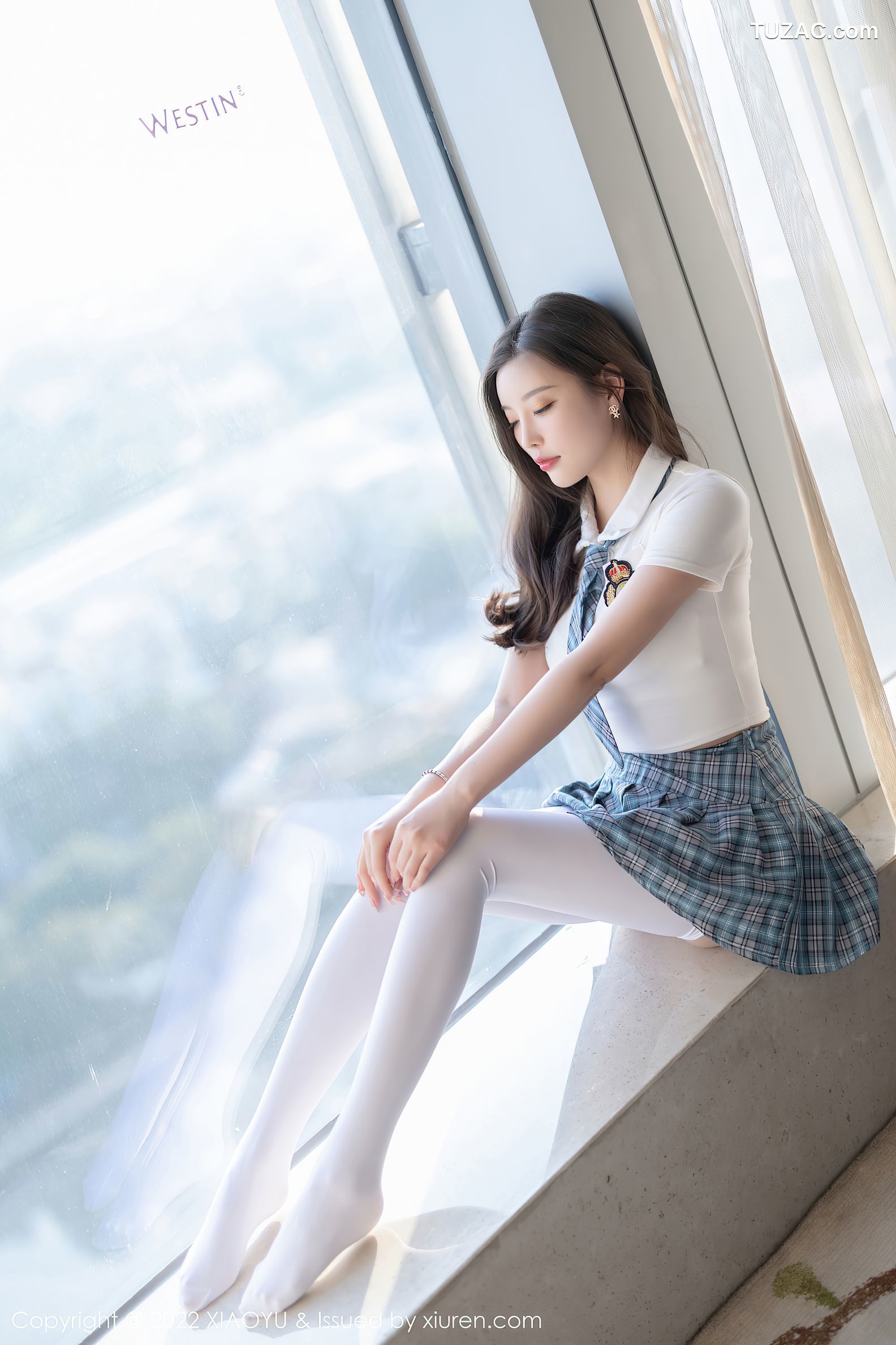 XiaoYu语画界-692-杨晨晨Sugar-学生制服主题格子裙超薄肉丝-2022.01.07