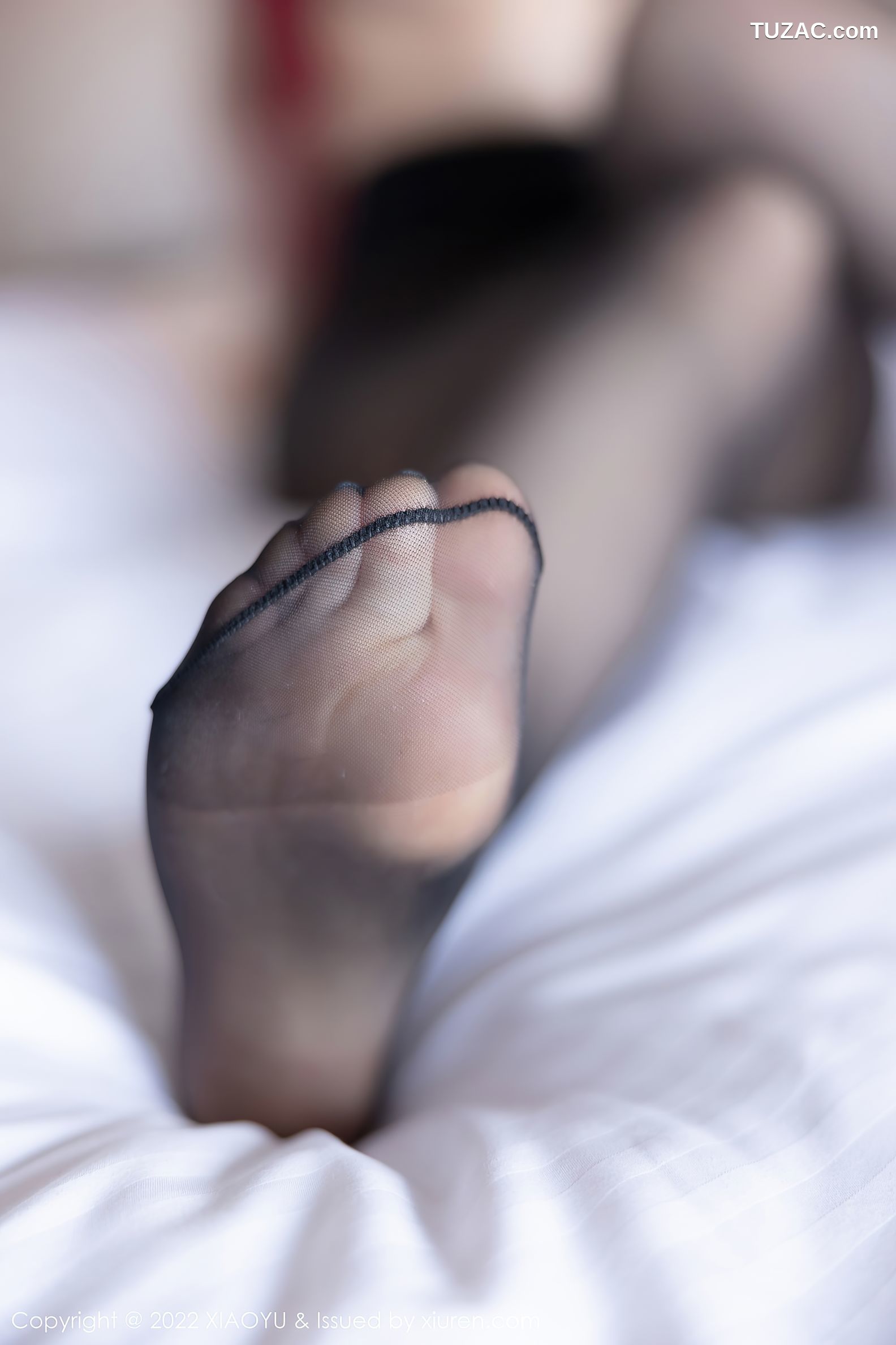 XiaoYu语画界-705-小海臀rena-红色收身衣黑丝-2022.01.26