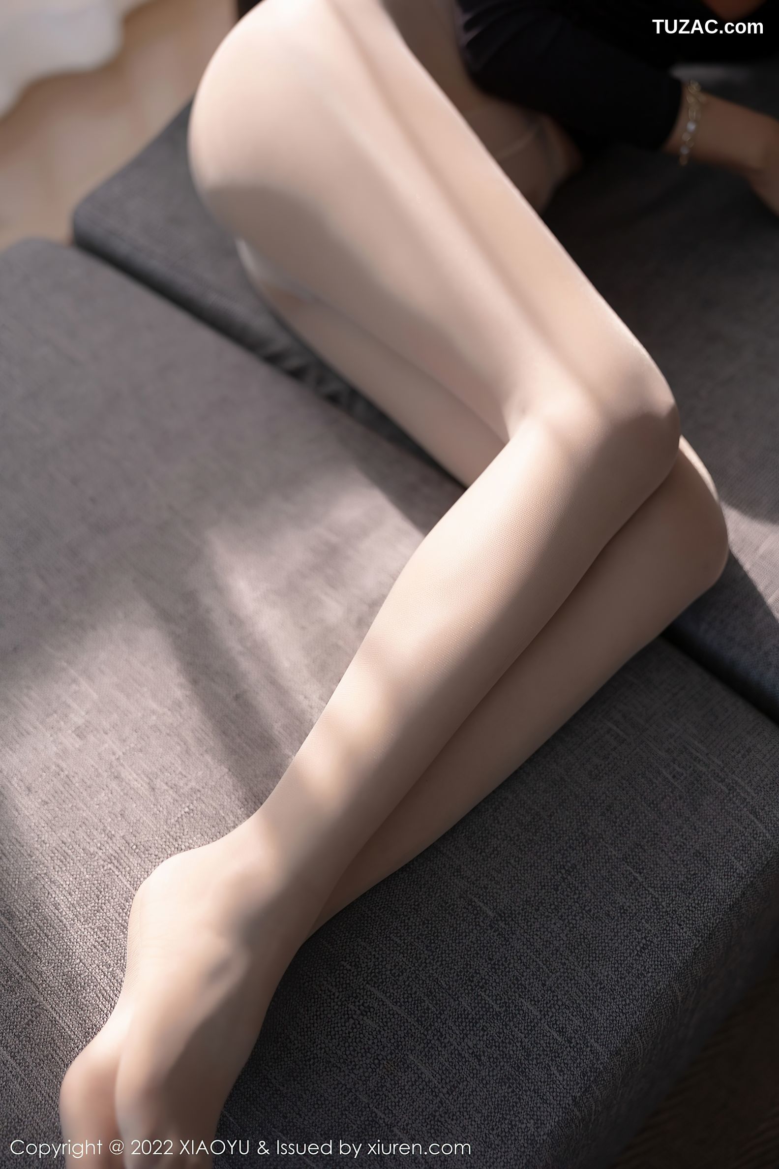 XiaoYu语画界-762-王馨瑶Yanni-惠州旅拍户外橙色内衣原色丝袜-2022.04.21