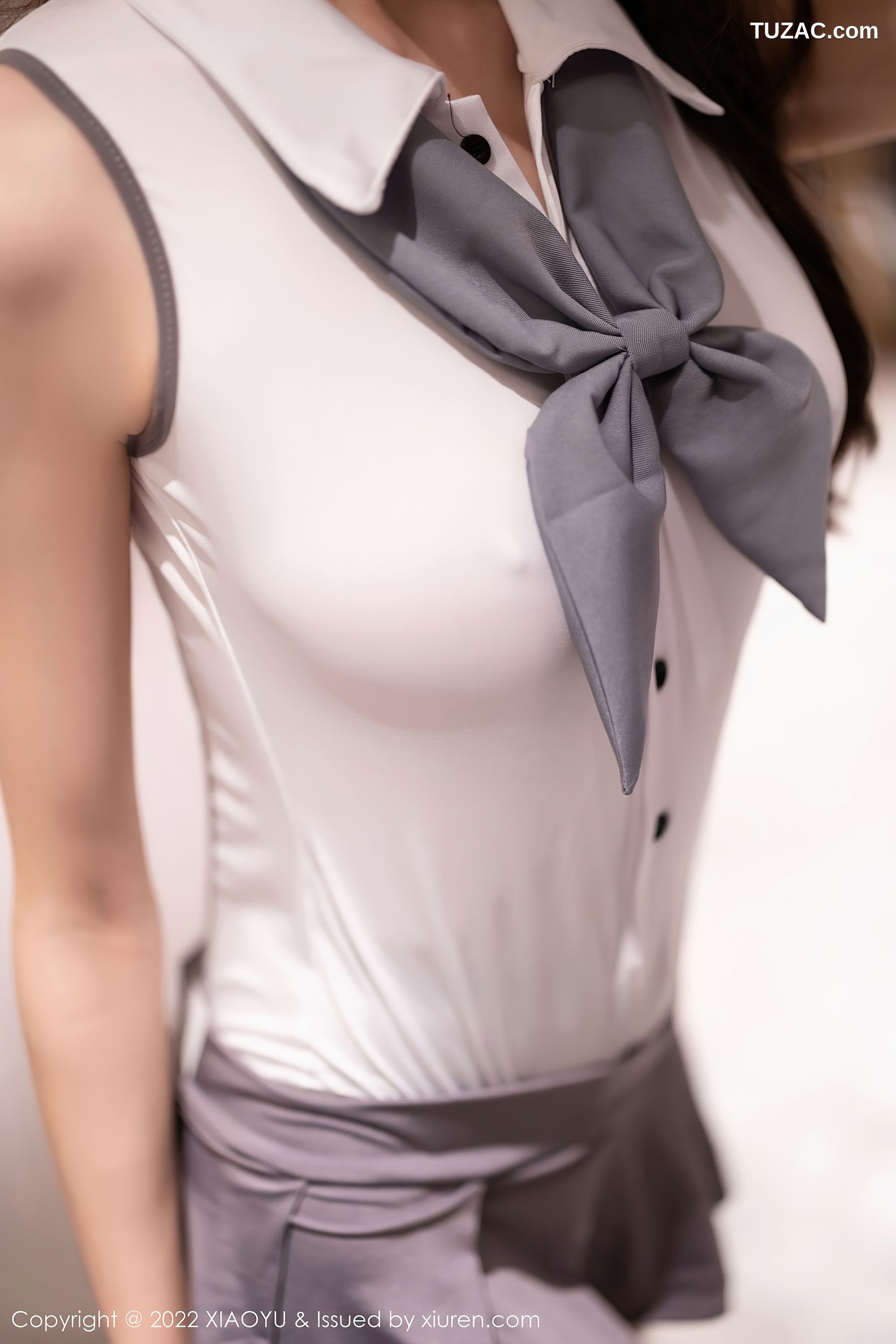 XiaoYu语画界-770-程程程-白色上衣灰短裙超薄灰丝-2022.05.05