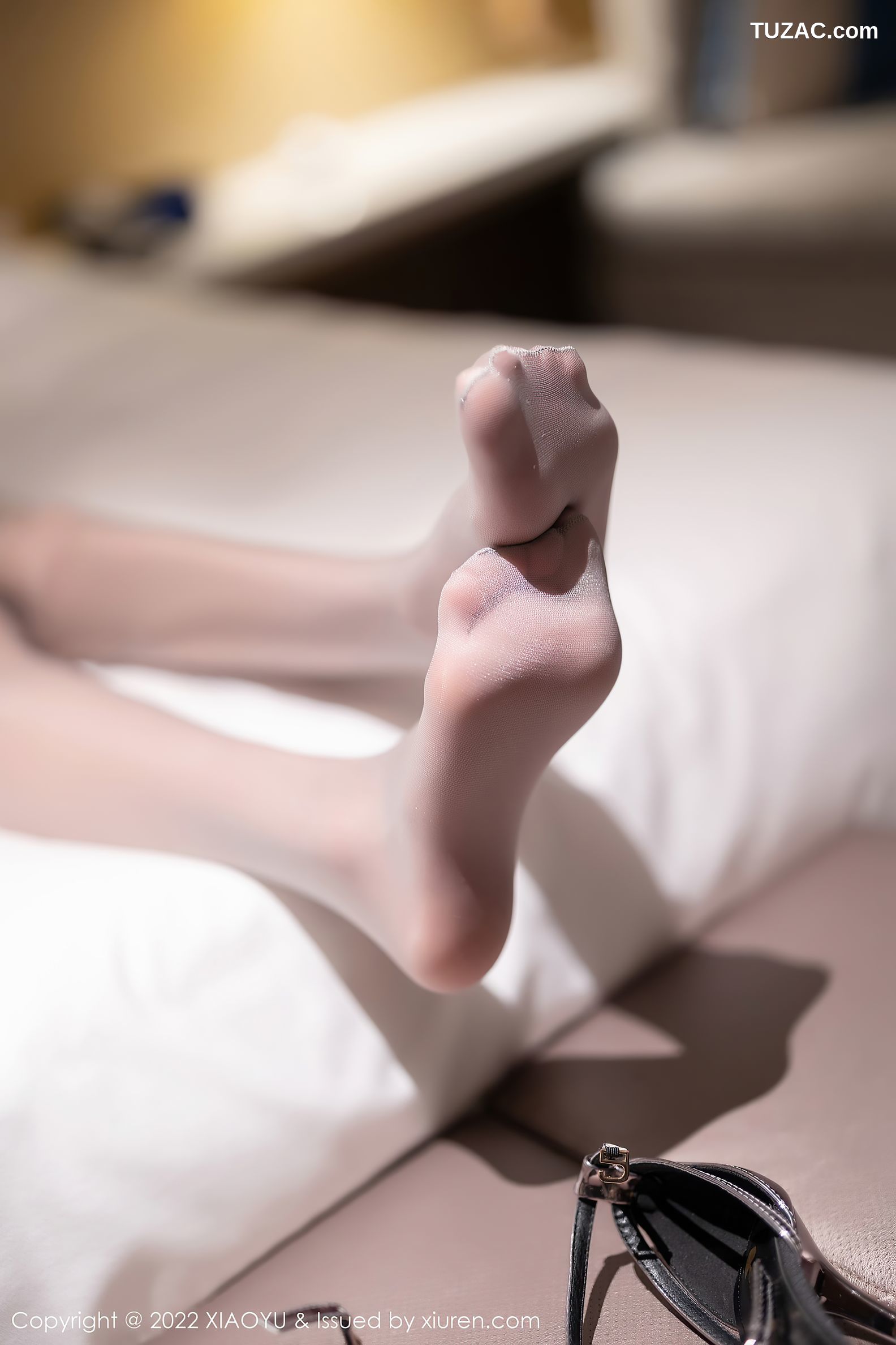 XiaoYu语画界-770-程程程-白色上衣灰短裙超薄灰丝-2022.05.05