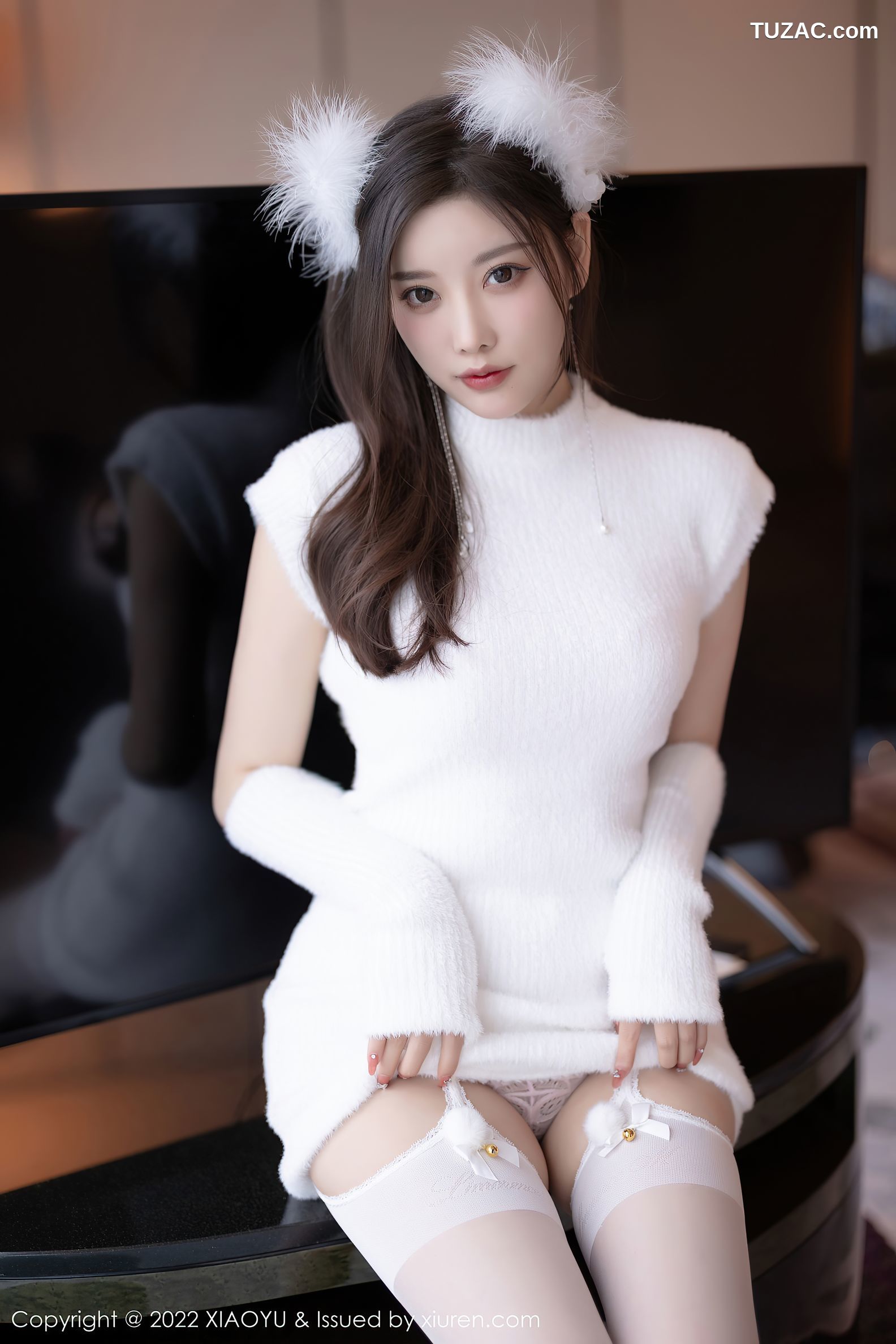 XiaoYu语画界-777-杨晨晨Yome-白色收身服饰白丝吊带袜-2022.05.13