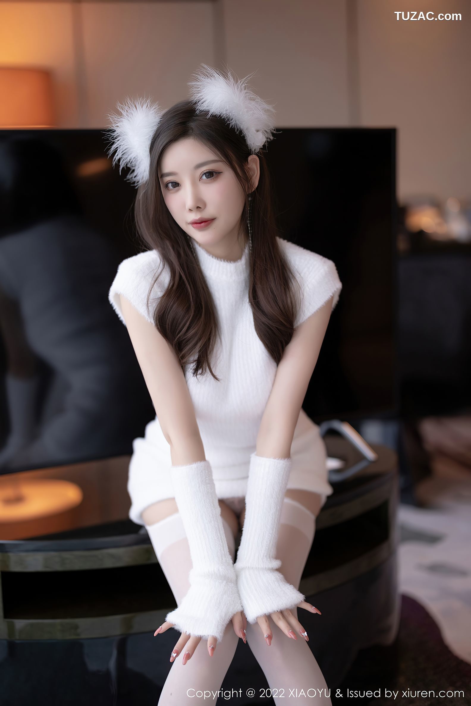 XiaoYu语画界-777-杨晨晨Yome-白色收身服饰白丝吊带袜-2022.05.13