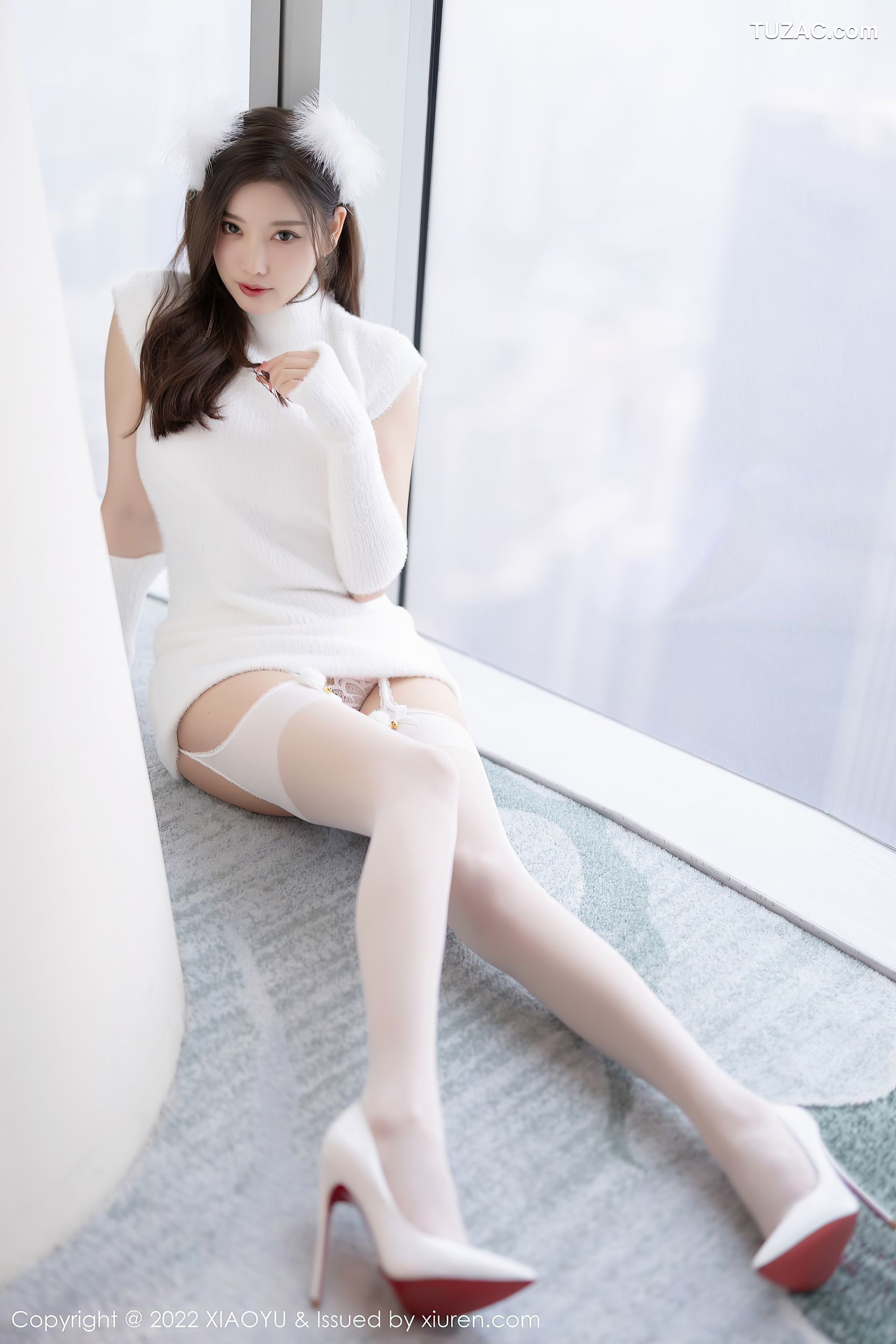 XiaoYu语画界-777-杨晨晨Yome-白色收身服饰白丝吊带袜-2022.05.13