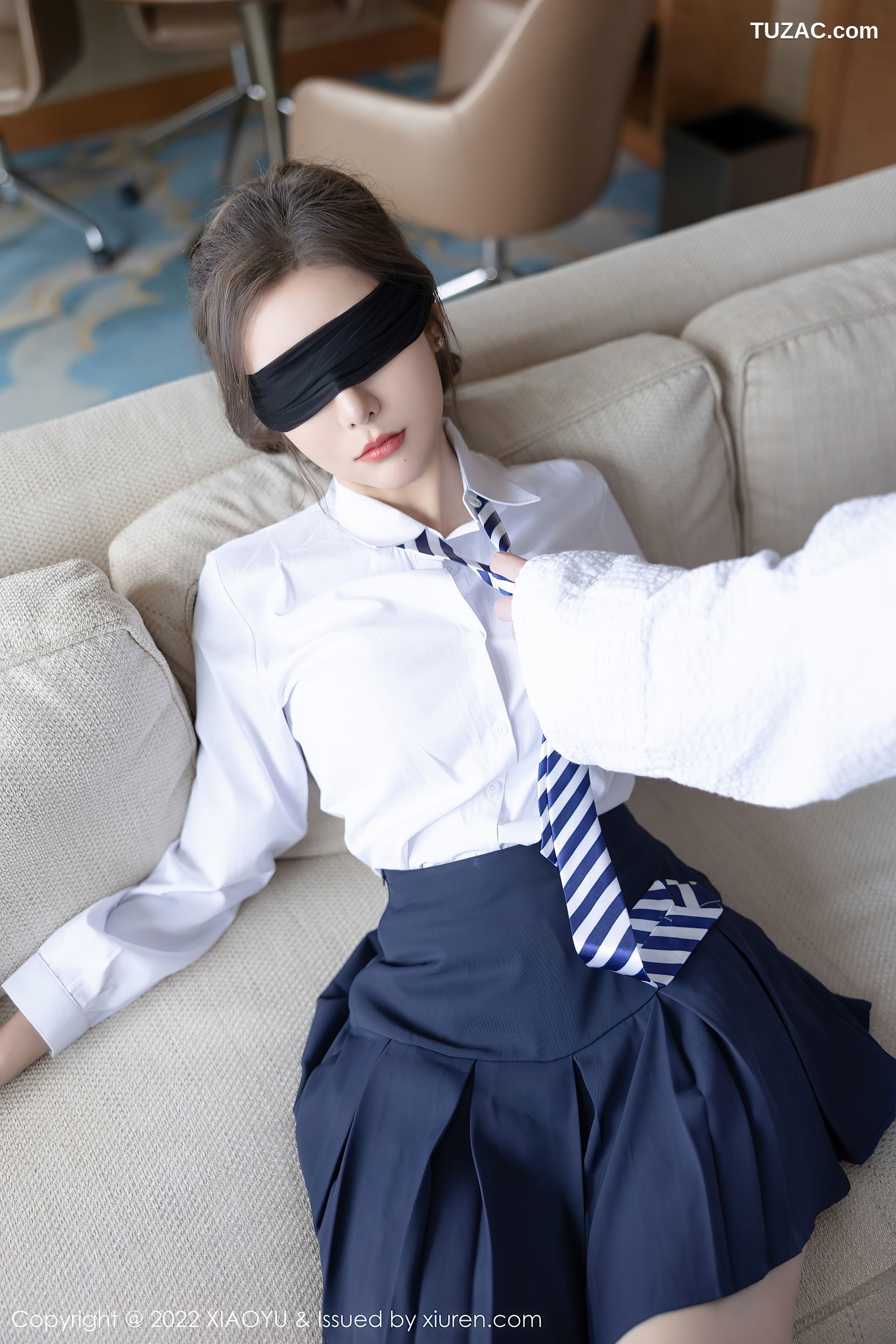 XiaoYu语画界-783-王馨瑶Yanni-学生装白衬衫蓝短裙浅色内衣黑丝-2022.05.23