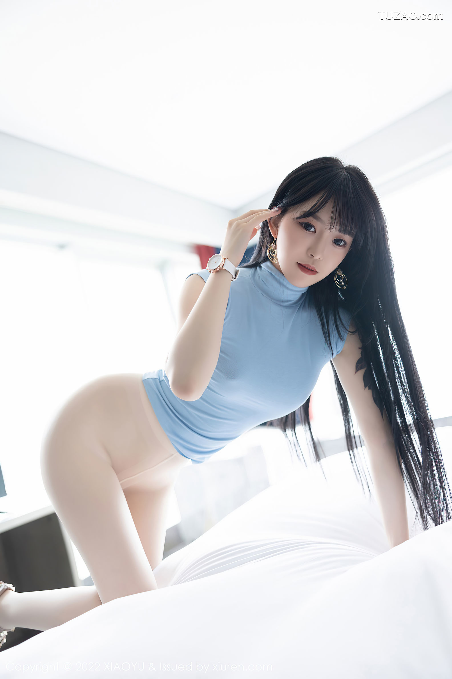 XiaoYu语画界-797-奶瓶.-蓝色收身衣蓝色牛仔裤肉丝-2022.06.13