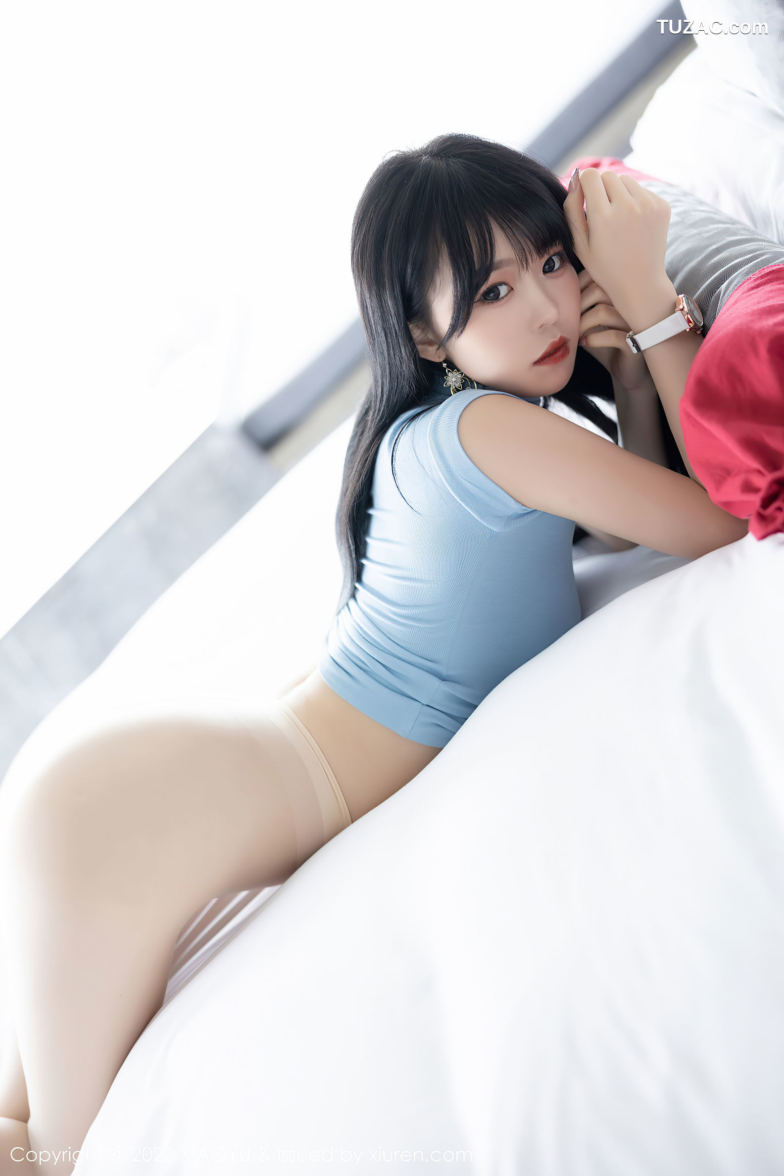 XiaoYu语画界-797-奶瓶.-蓝色收身衣蓝色牛仔裤肉丝-2022.06.13