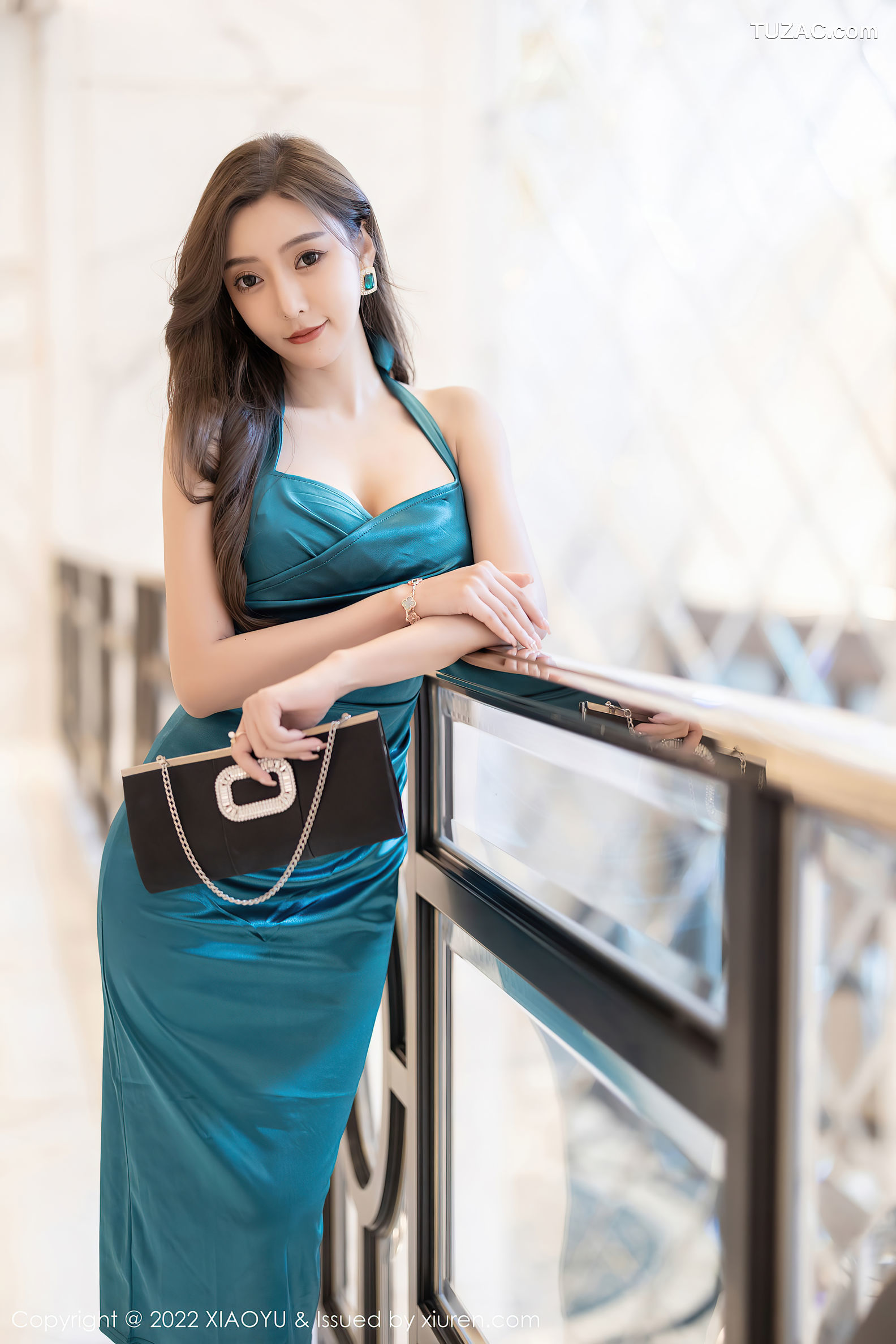 XiaoYu语画界-798-王馨瑶Yanni-暗绿色吊带长裙肉丝-2022.06.14