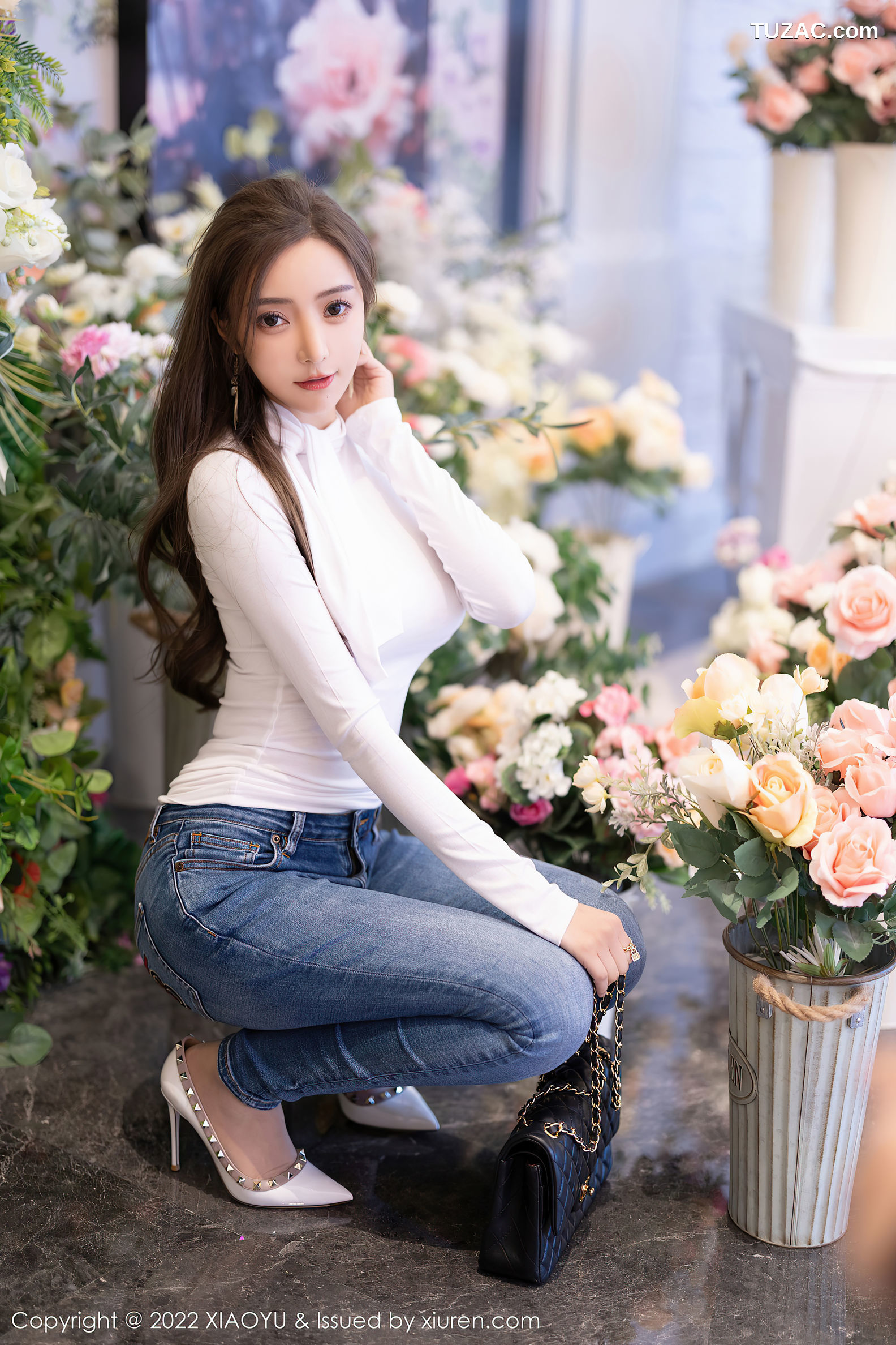 XiaoYu语画界-812-王馨瑶Yanni-白色收身上衣牛仔裤肉丝-2022.07.04