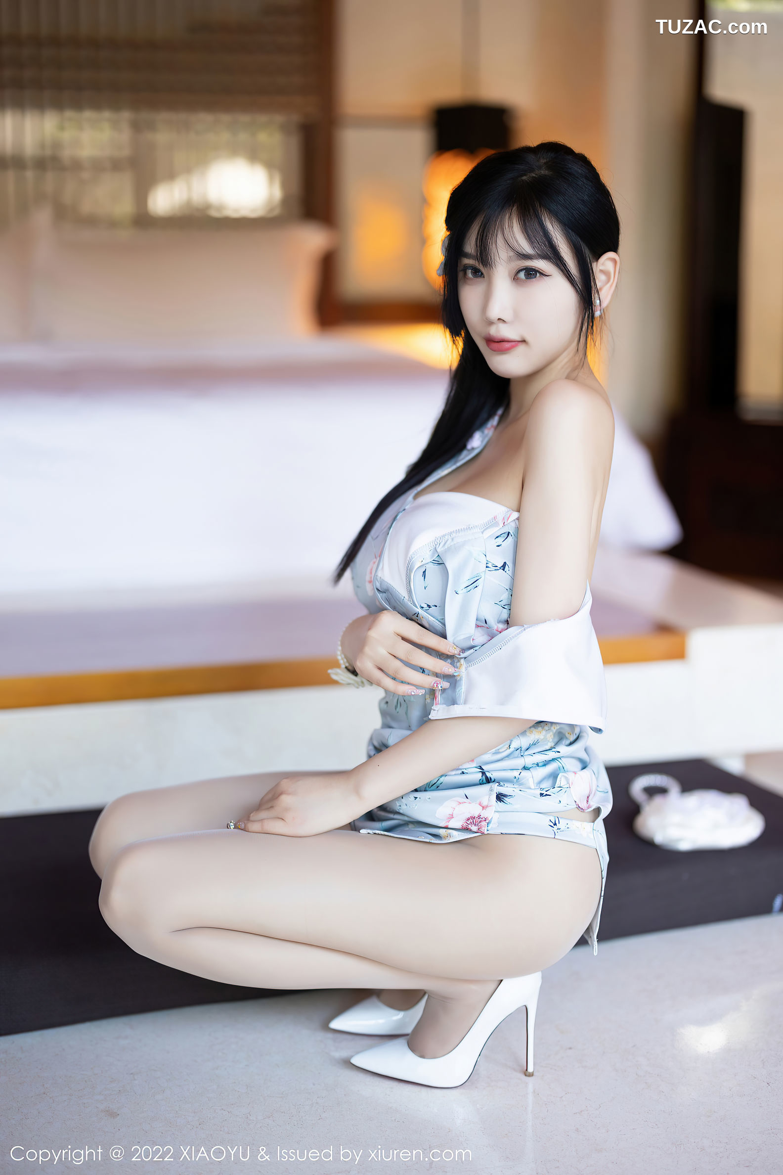 XiaoYu语画界-836-杨晨晨Yome-户外淡蓝旗袍-室内轻透蕾丝睡衣-2022.08.05