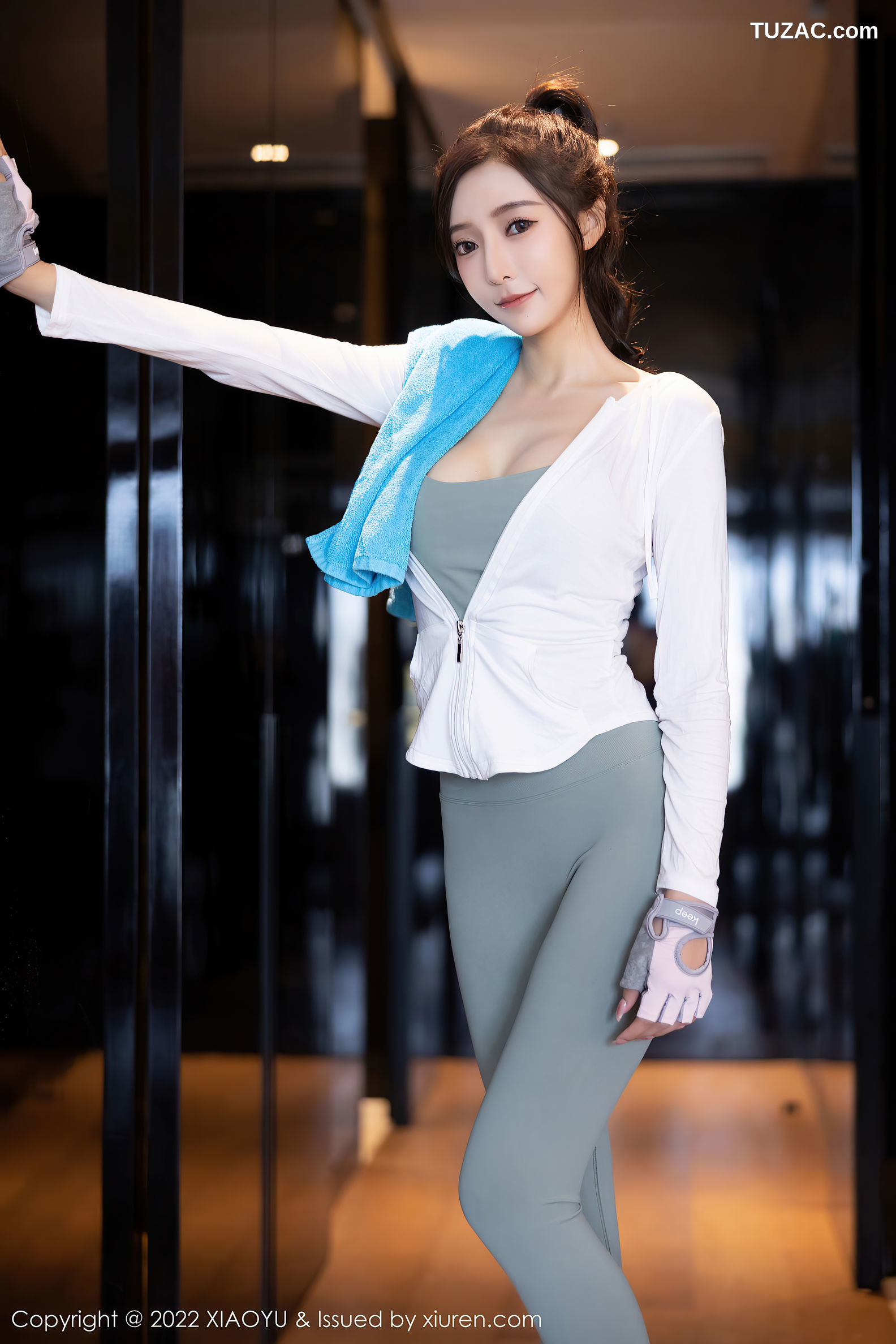 XiaoYu语画界-857-王馨瑶Yanni-健身馆绿灰色运动服-2022.09.05