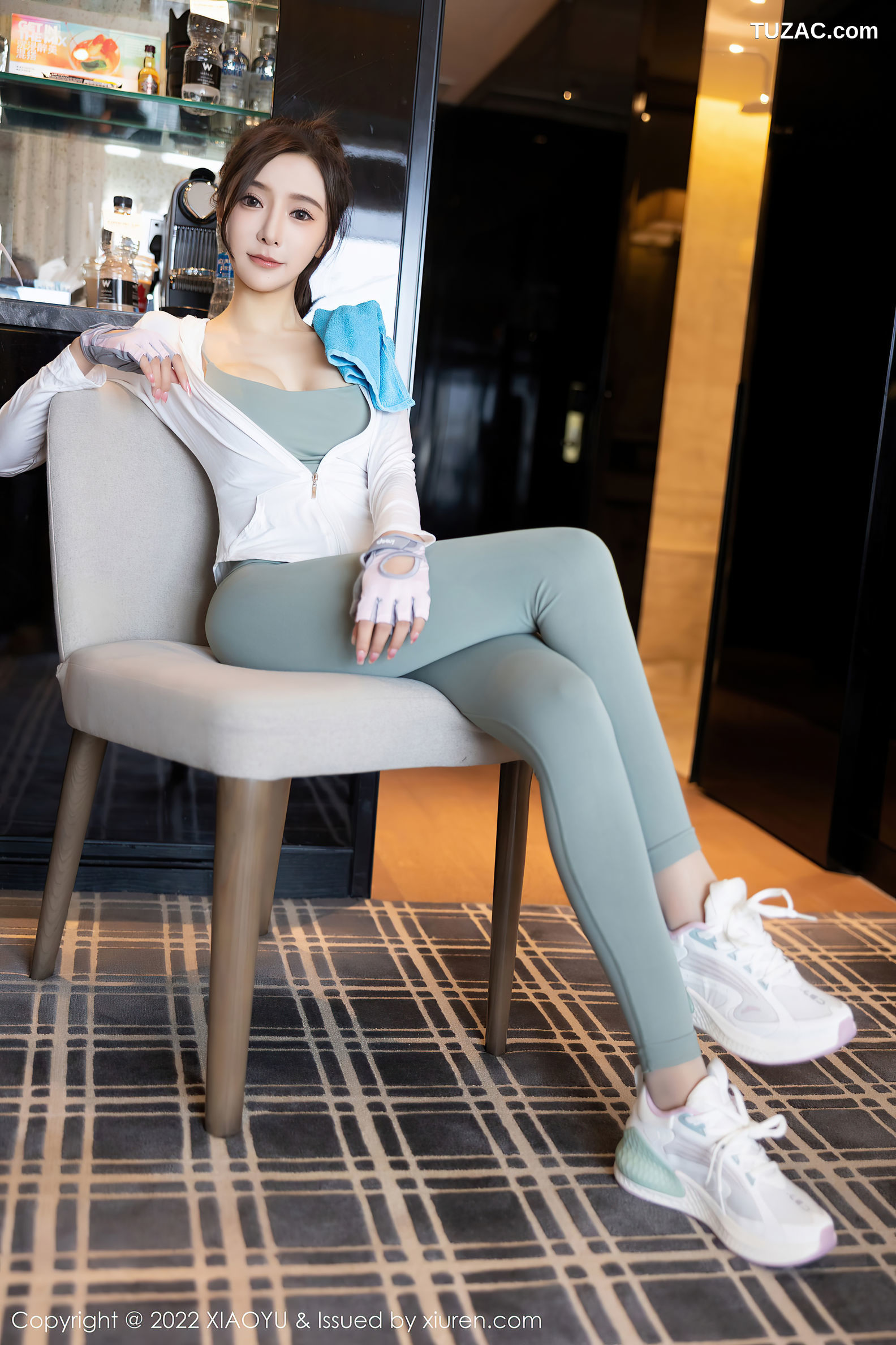 XiaoYu语画界-857-王馨瑶Yanni-健身馆绿灰色运动服-2022.09.05