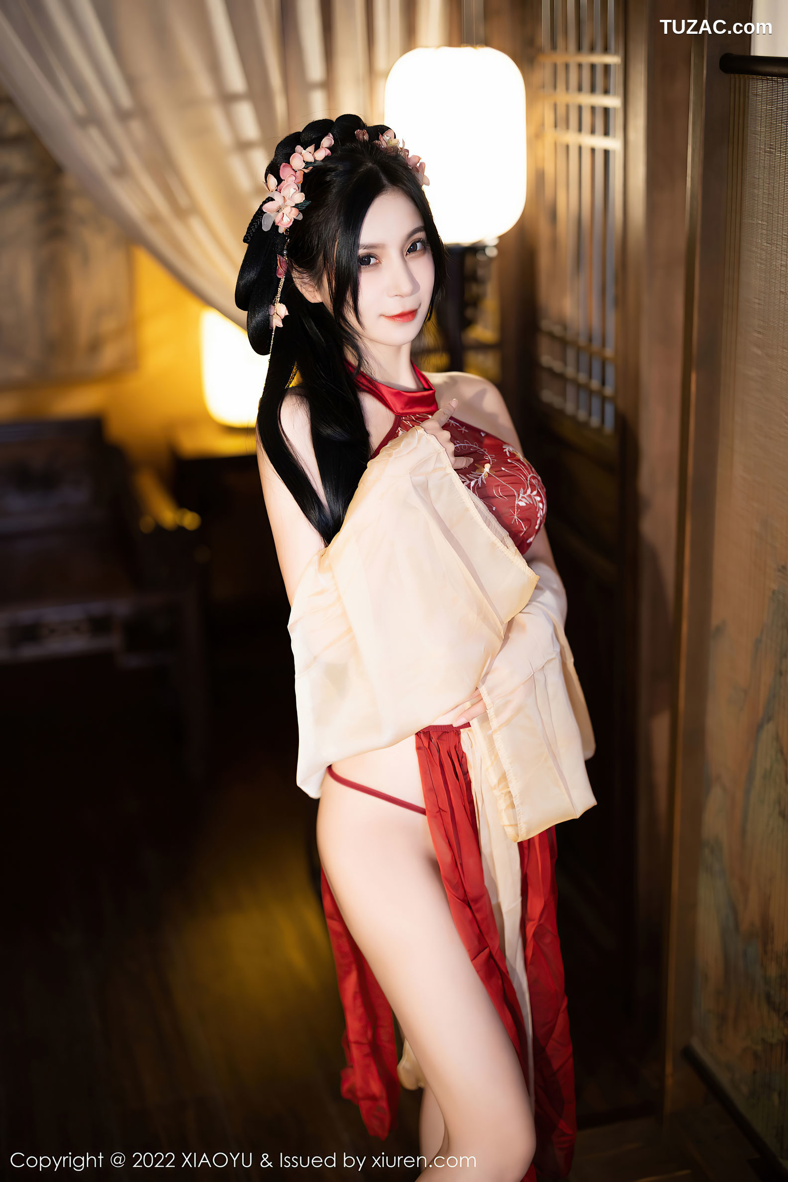 XiaoYu语画界-858-小蛮妖Yummy-杭州旅拍红色丝绸古装服白嫩肌肤-2022.09.06