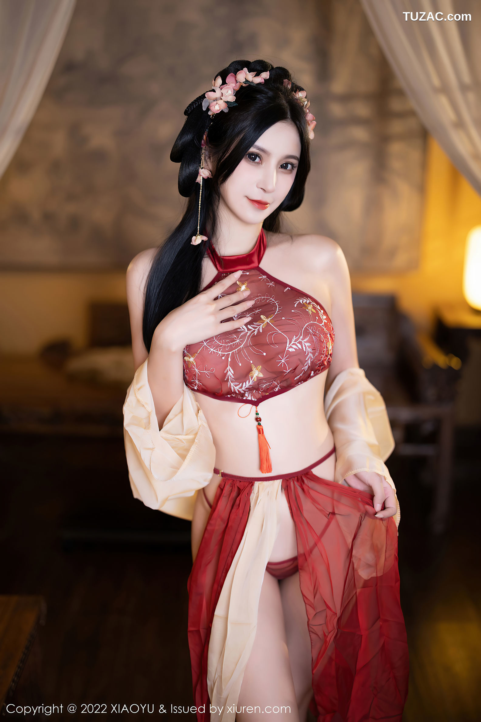 XiaoYu语画界-858-小蛮妖Yummy-杭州旅拍红色丝绸古装服白嫩肌肤-2022.09.06