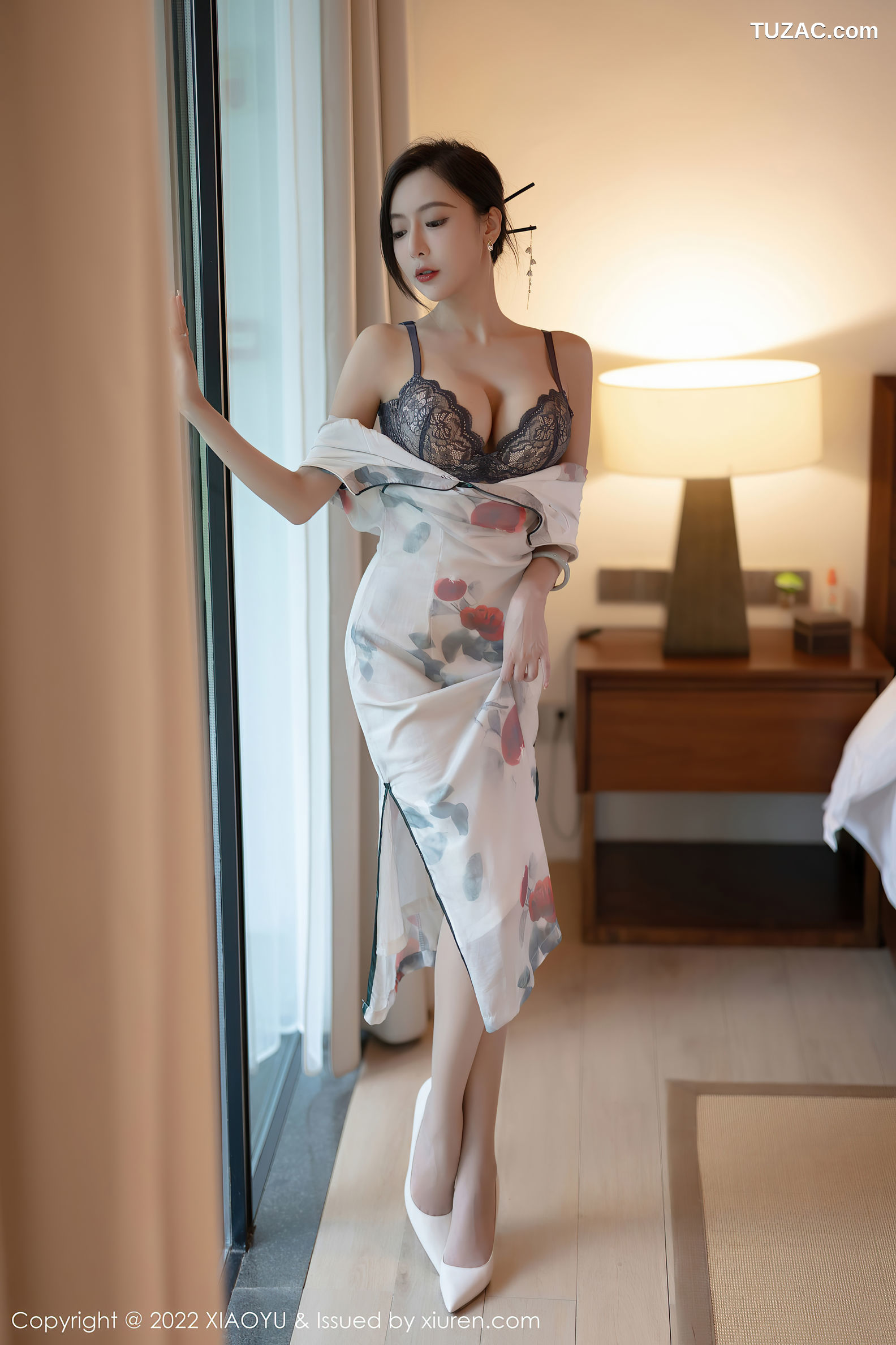 XiaoYu语画界-872-王馨瑶-杭州旅拍旗袍蓝灰色蕾丝内衣肉丝-2022.09.27