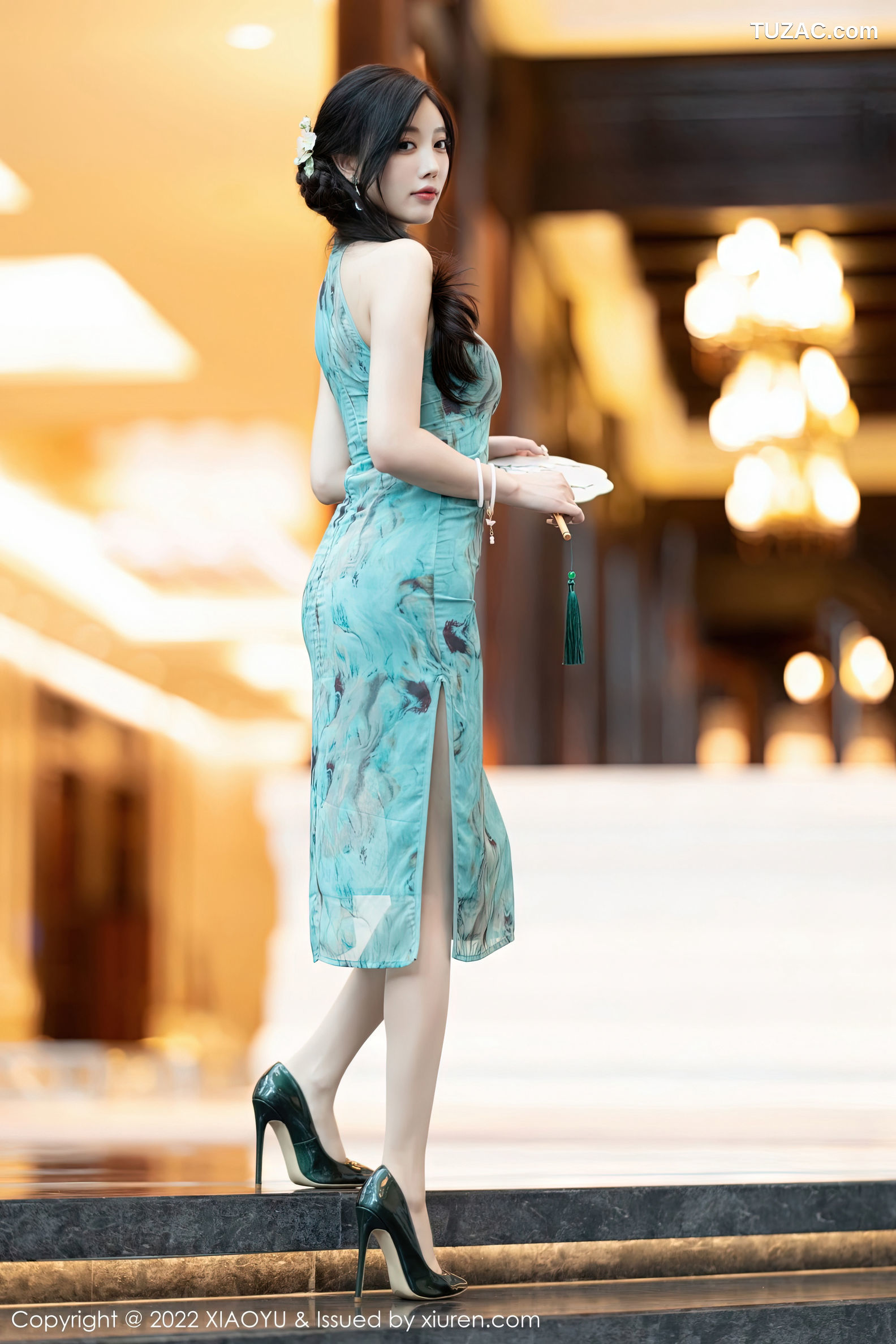 XiaoYu语画界-882-杨晨晨Yome-户外蓝暗色旗袍超薄肉丝-2022.10.14