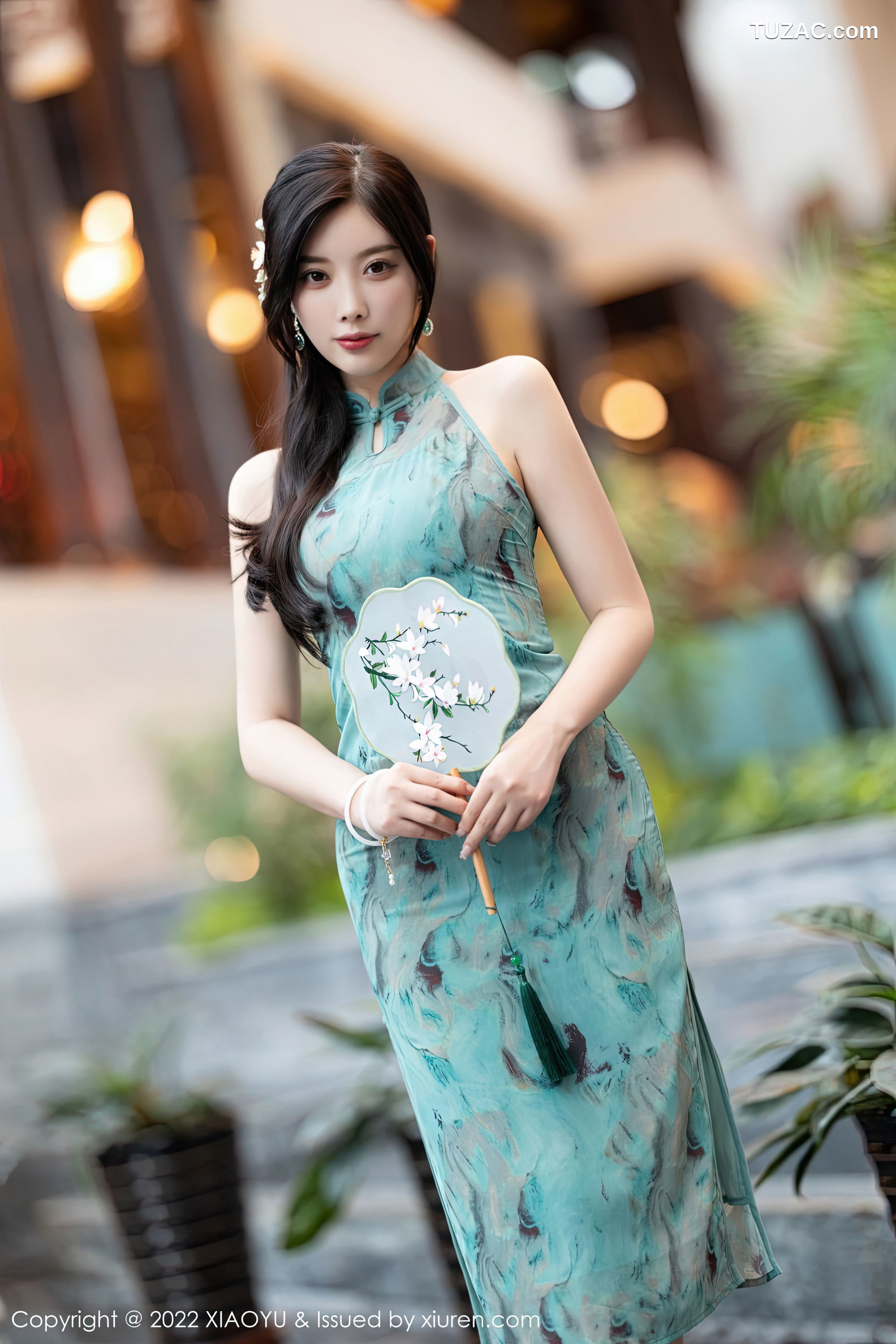 XiaoYu语画界-882-杨晨晨Yome-户外蓝暗色旗袍超薄肉丝-2022.10.14