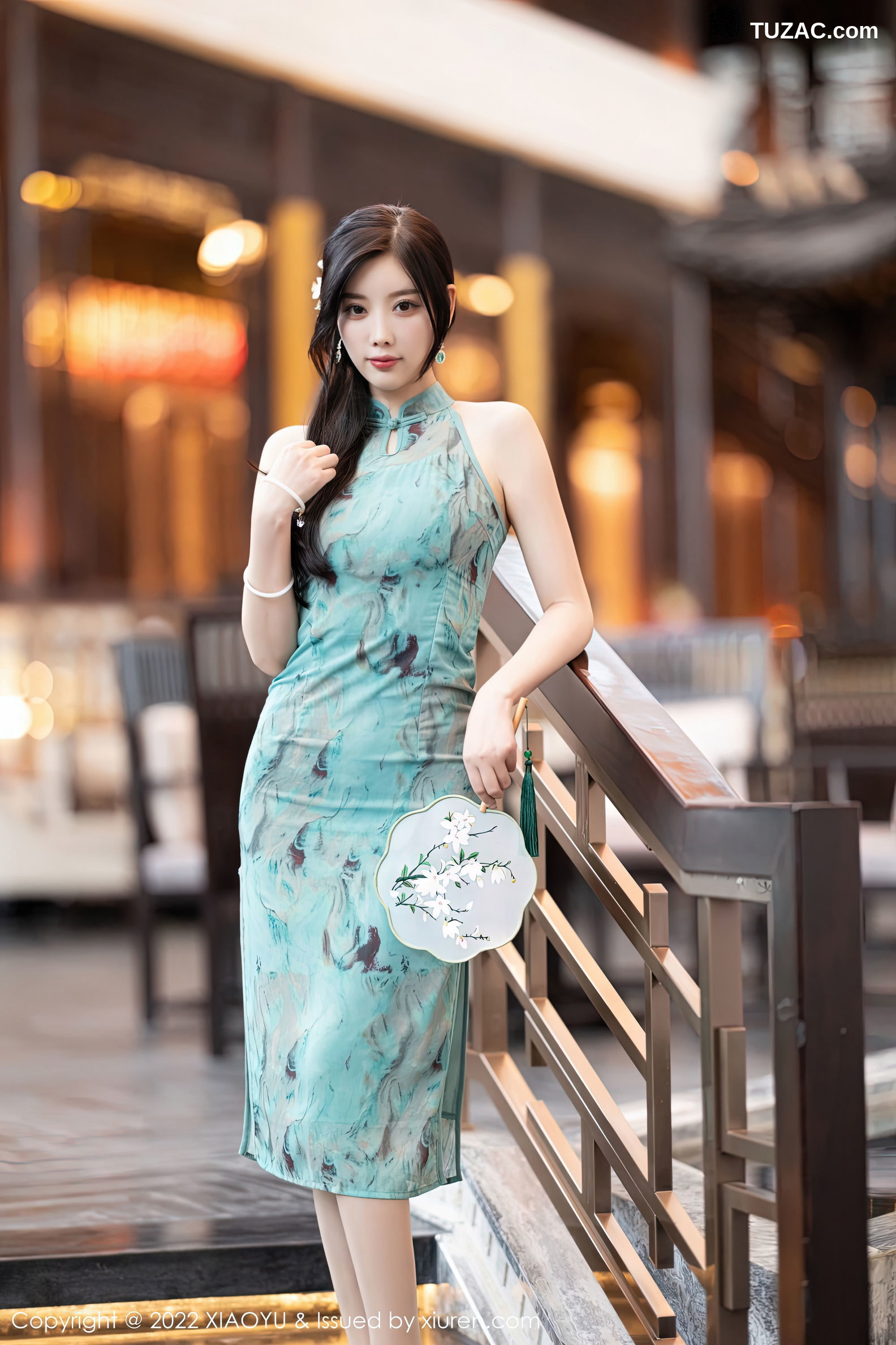 XiaoYu语画界-882-杨晨晨Yome-户外蓝暗色旗袍超薄肉丝-2022.10.14