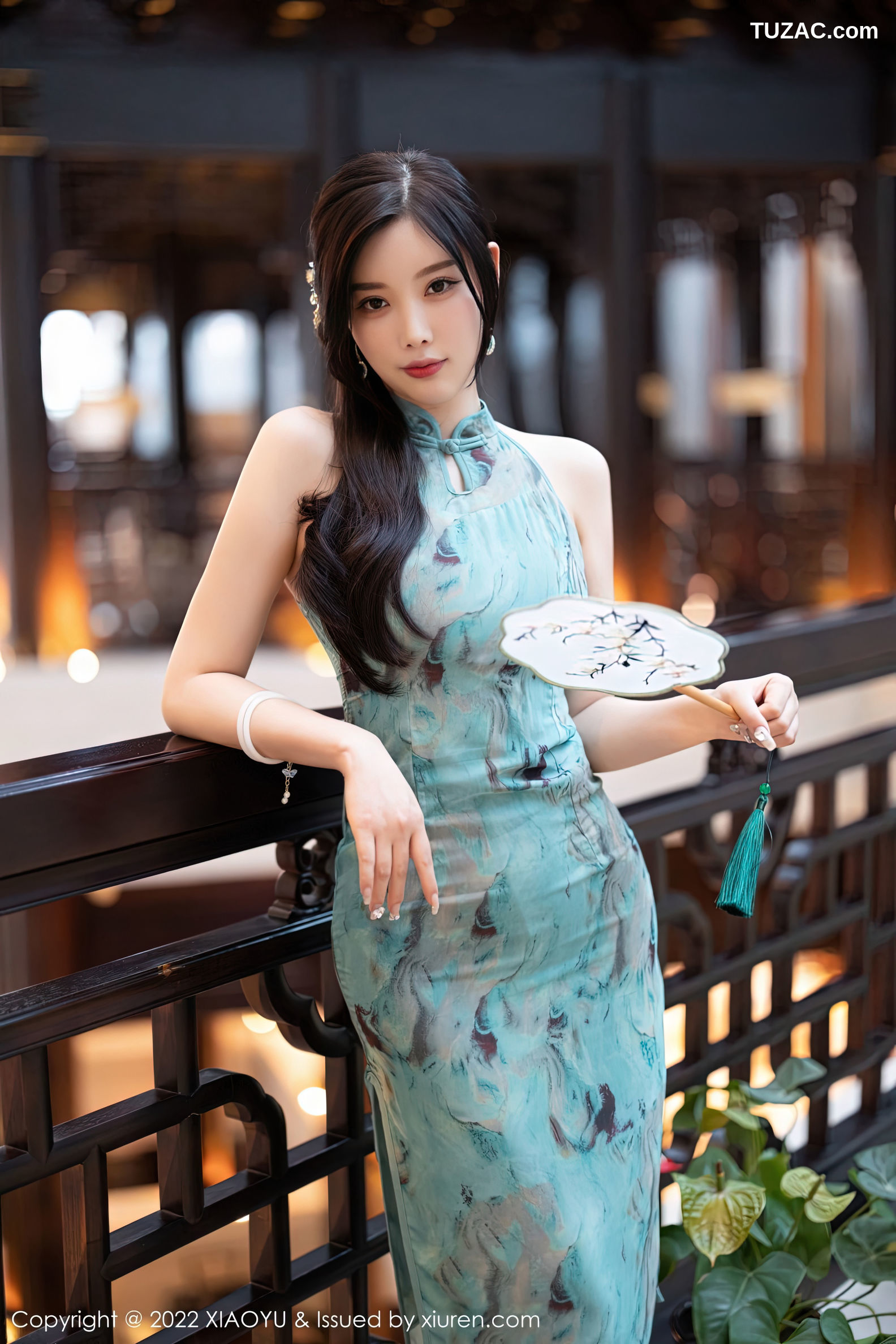 XiaoYu语画界-882-杨晨晨Yome-户外蓝暗色旗袍超薄肉丝-2022.10.14