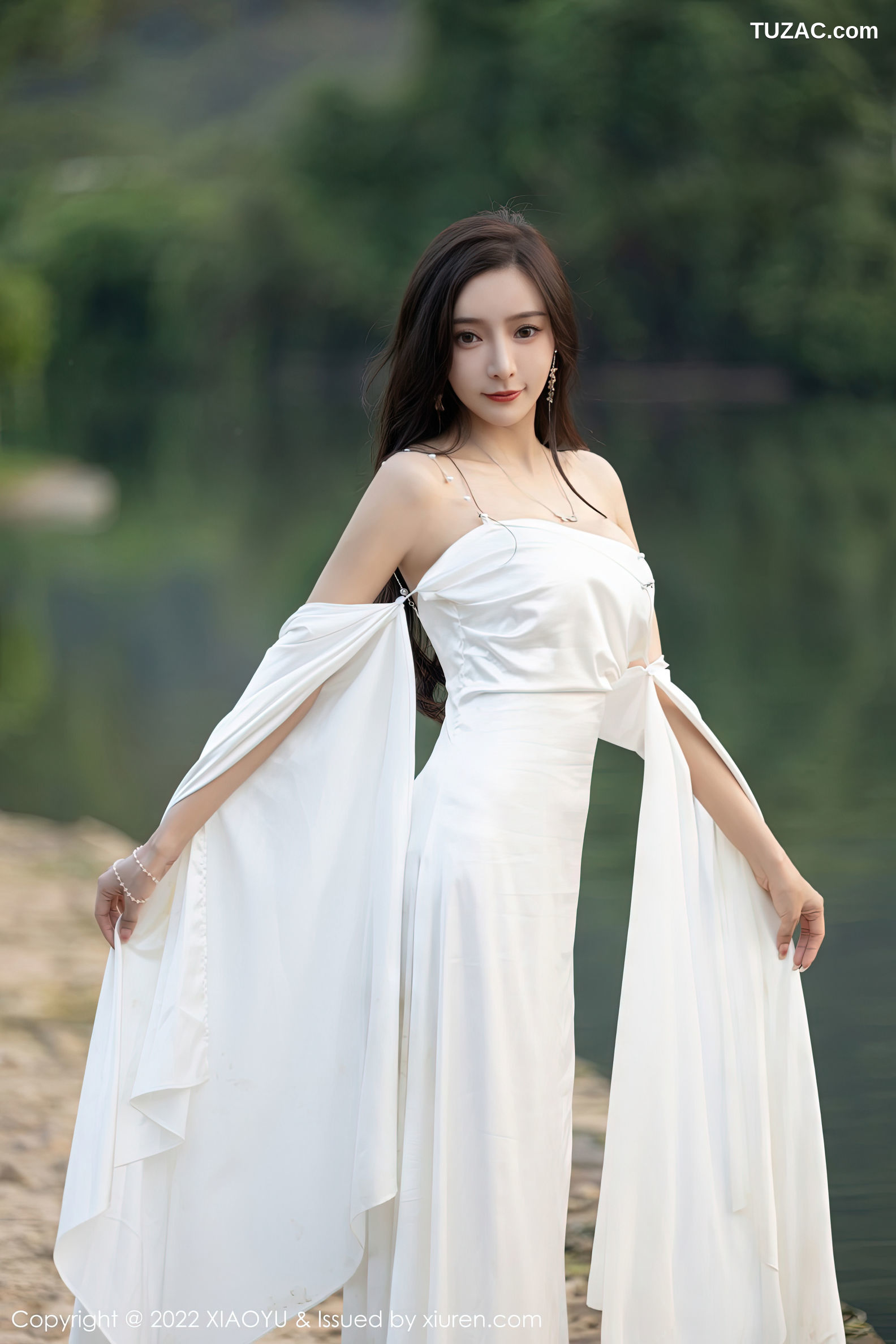 XiaoYu语画界-884-王馨瑶Yanni-杭州旅拍户外白色蕾丝内衣白色丝袜-2022.10.18