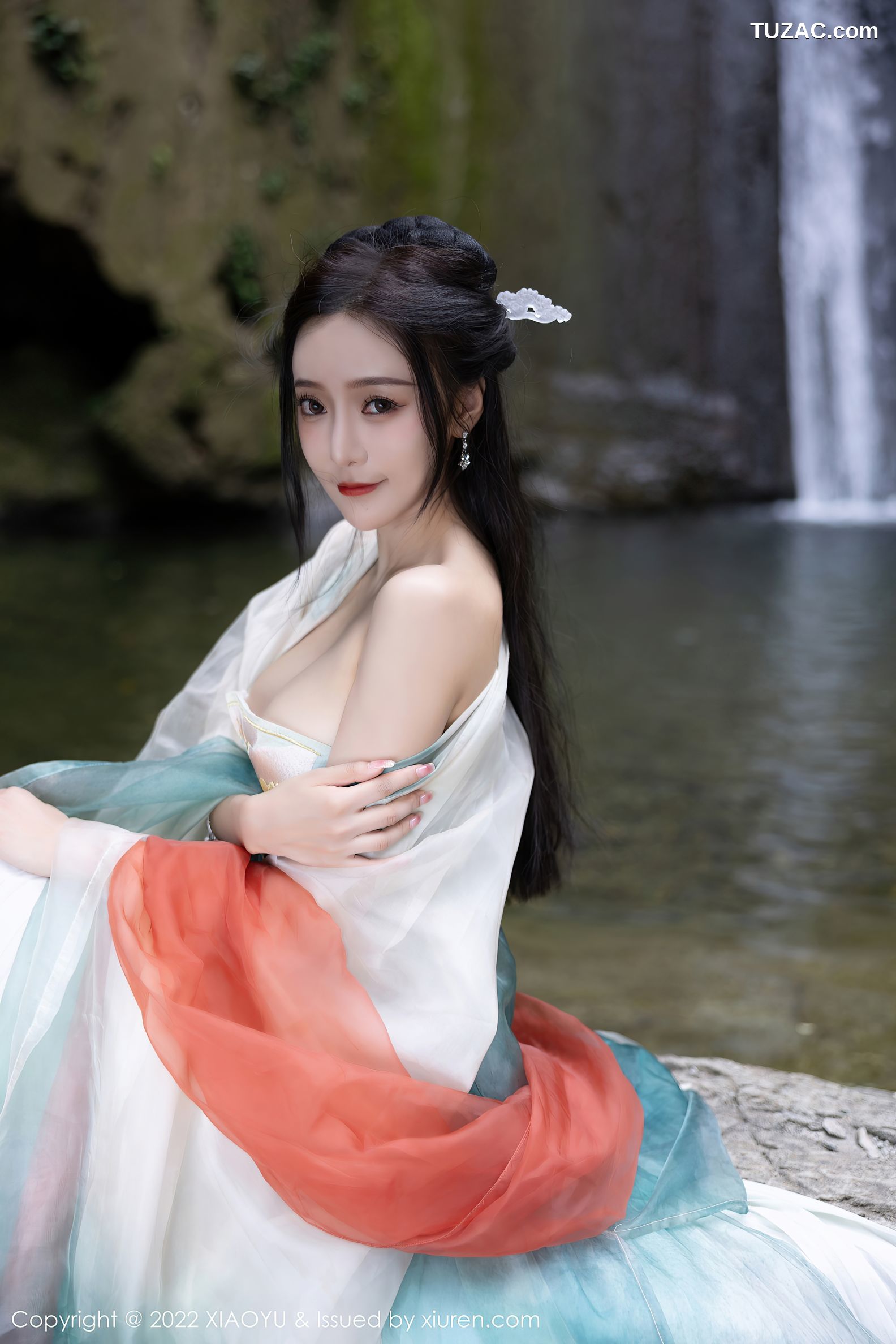 XiaoYu语画界-889-王馨瑶Yanni-杭州旅拍户外场景浅色古装服-2022.10.25