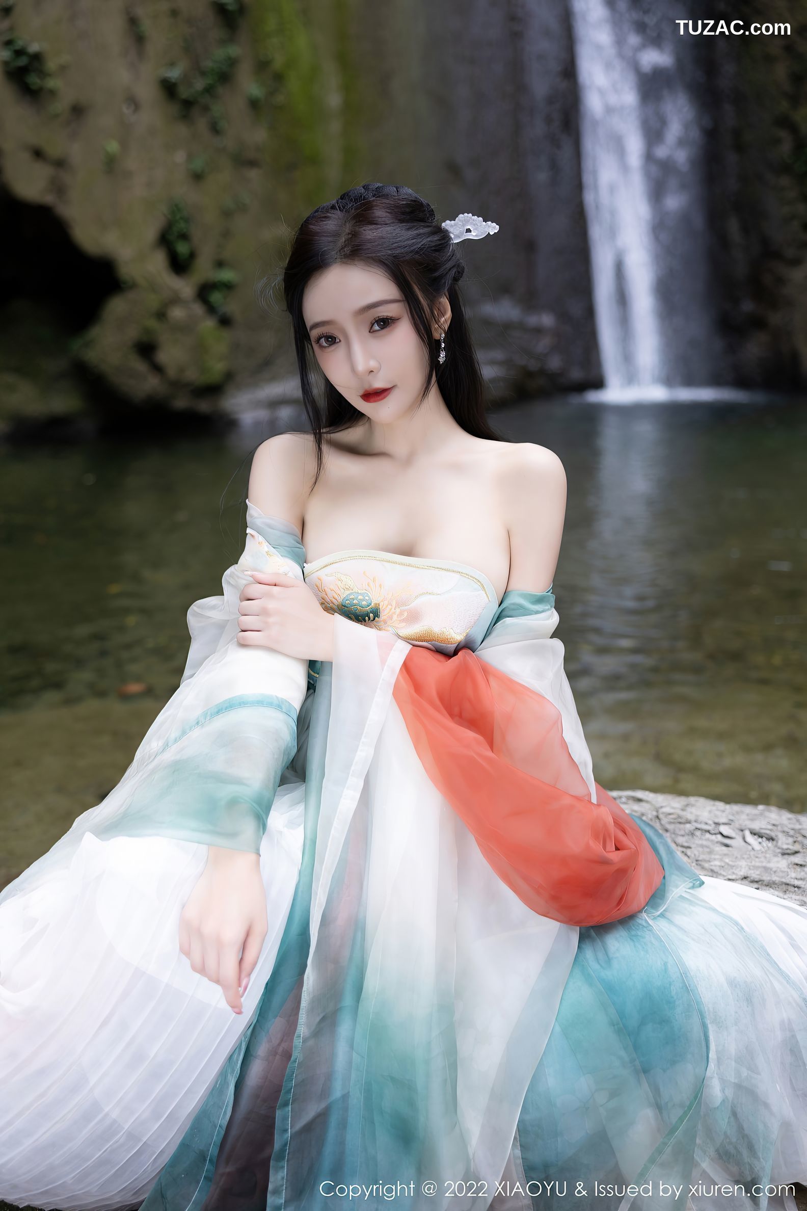 XiaoYu语画界-889-王馨瑶Yanni-杭州旅拍户外场景浅色古装服-2022.10.25