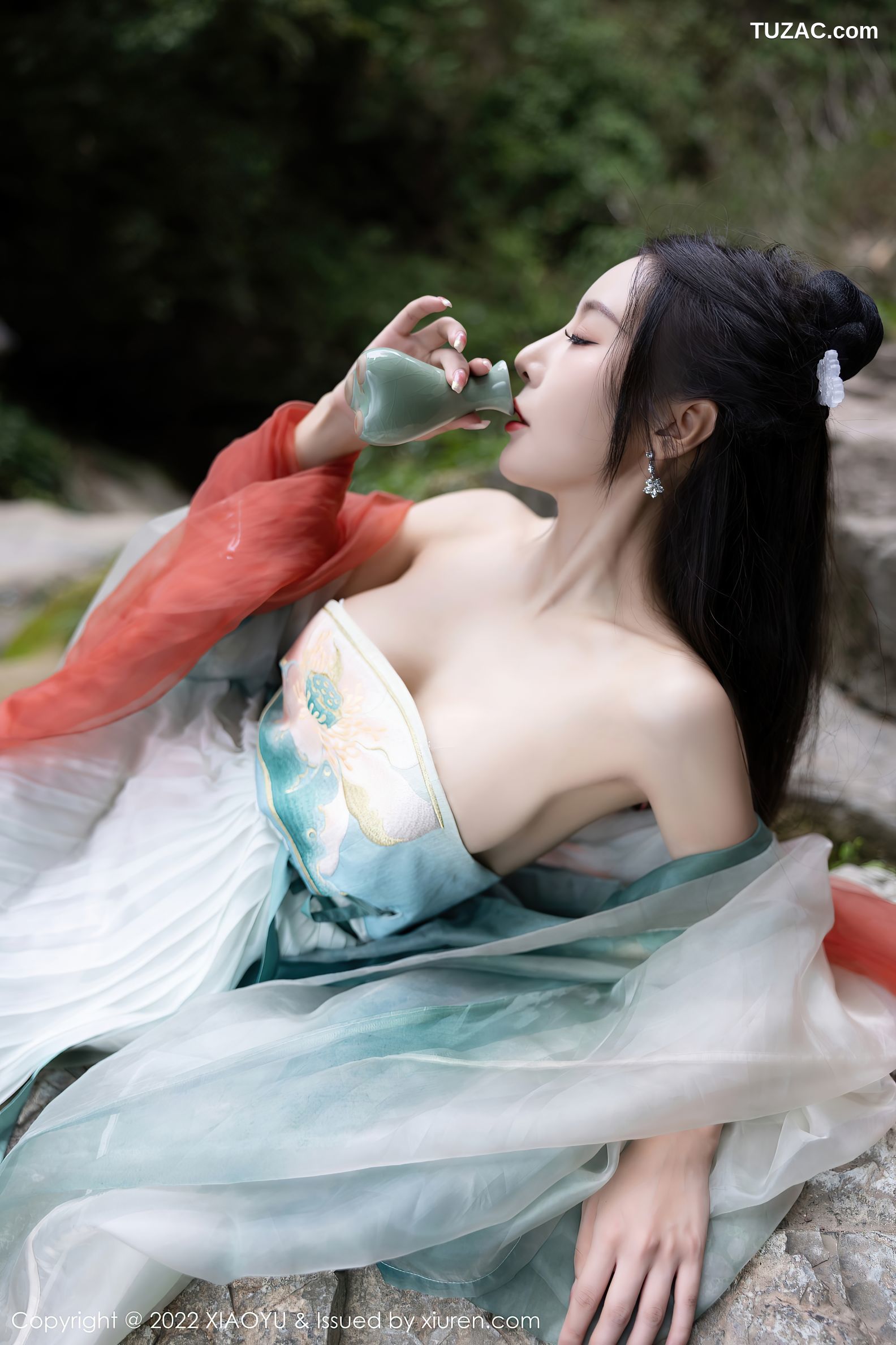 XiaoYu语画界-889-王馨瑶Yanni-杭州旅拍户外场景浅色古装服-2022.10.25