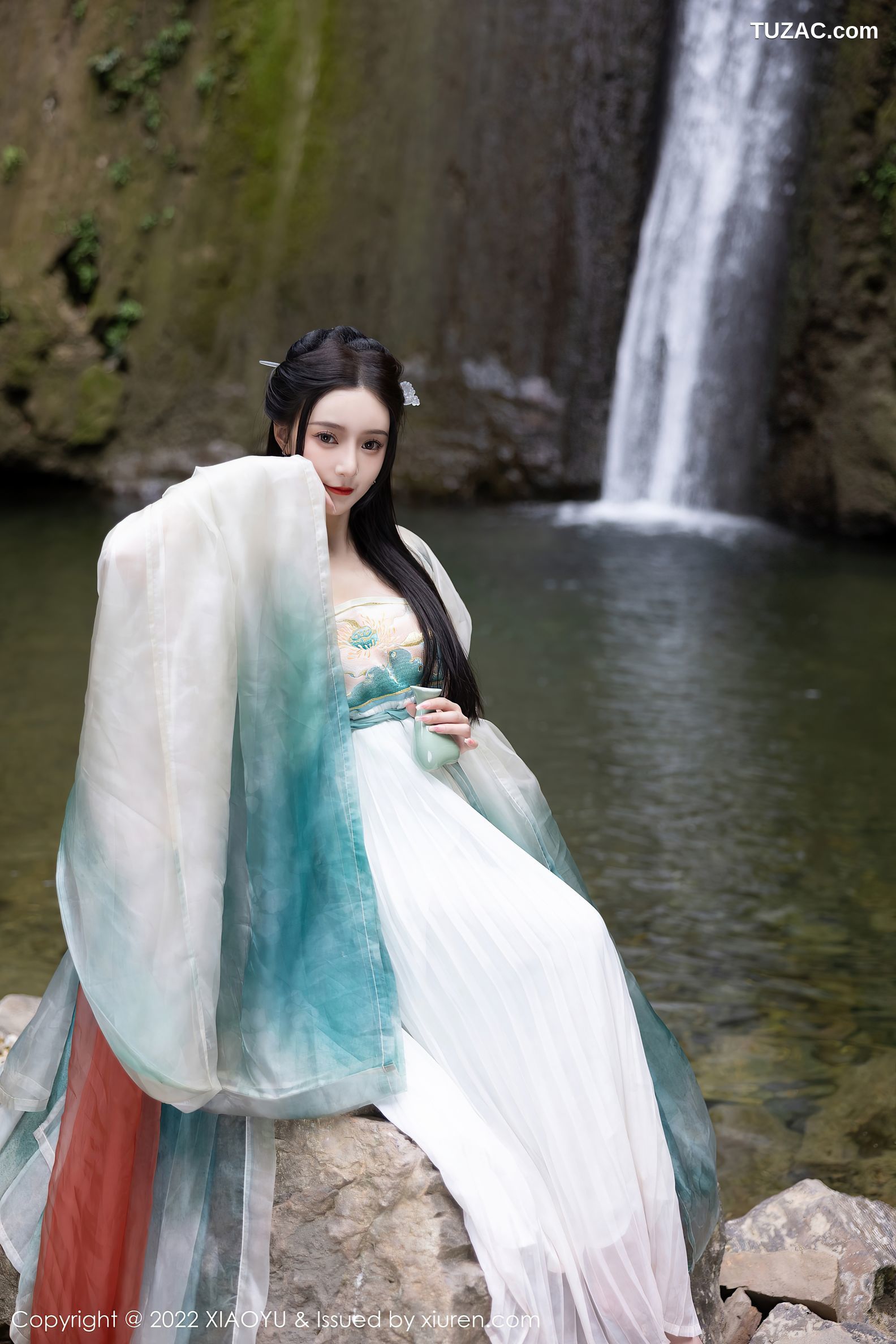 XiaoYu语画界-889-王馨瑶Yanni-杭州旅拍户外场景浅色古装服-2022.10.25