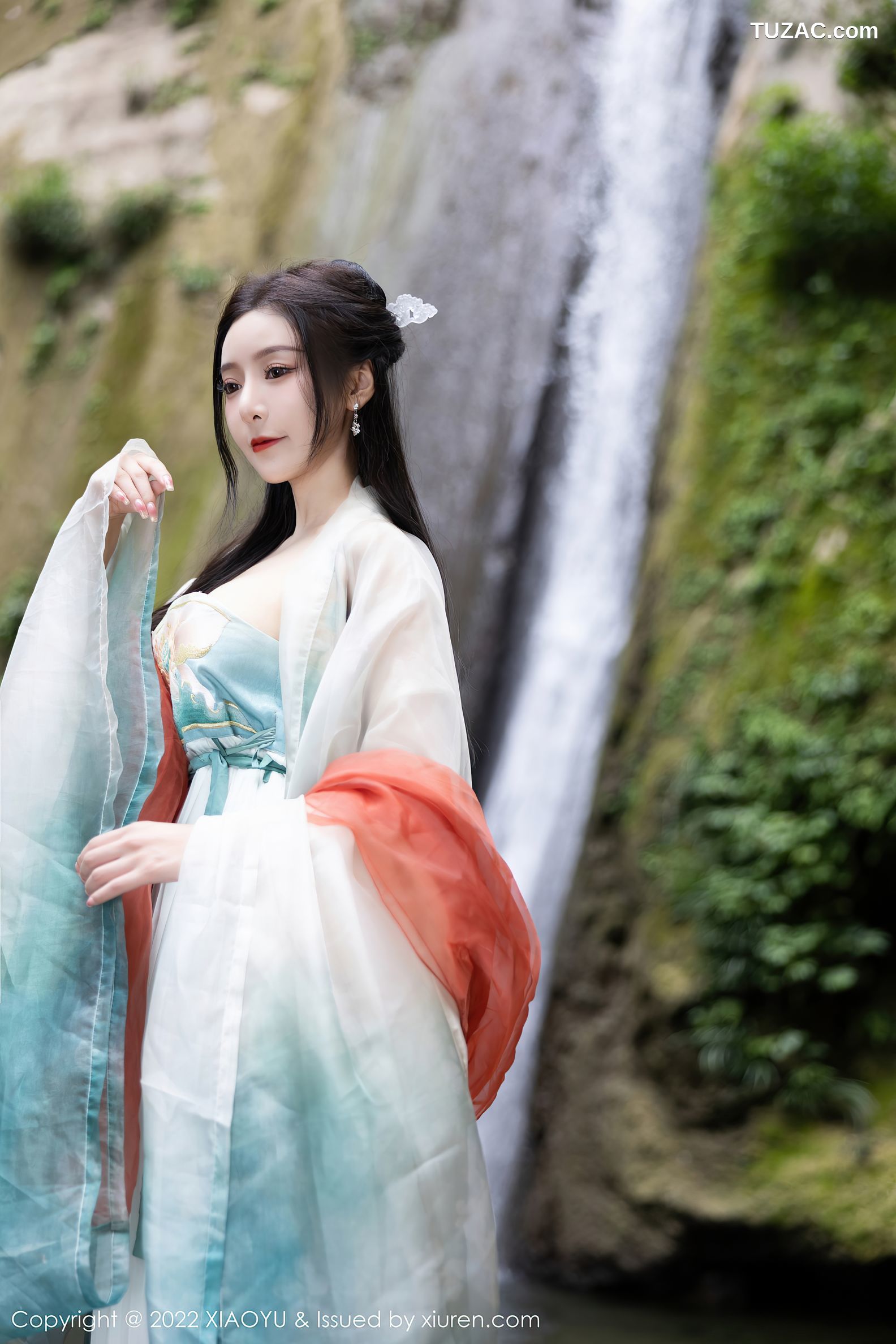 XiaoYu语画界-889-王馨瑶Yanni-杭州旅拍户外场景浅色古装服-2022.10.25