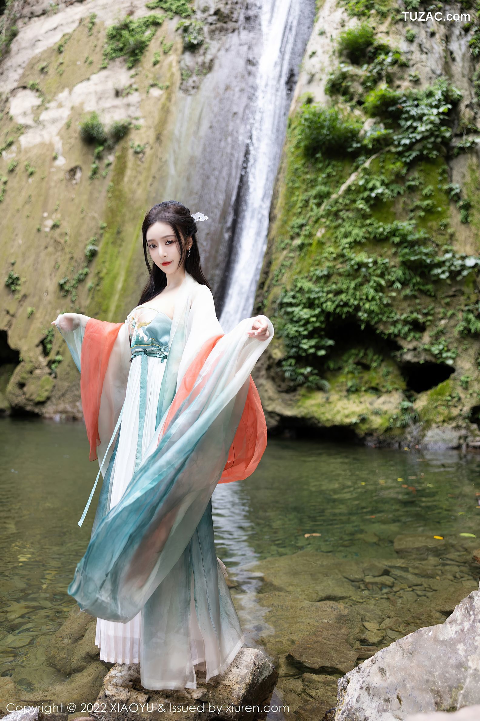 XiaoYu语画界-889-王馨瑶Yanni-杭州旅拍户外场景浅色古装服-2022.10.25