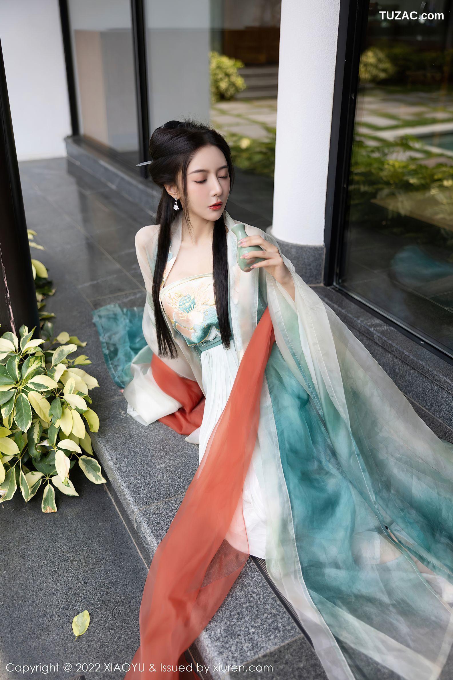 XiaoYu语画界-889-王馨瑶Yanni-杭州旅拍户外场景浅色古装服-2022.10.25