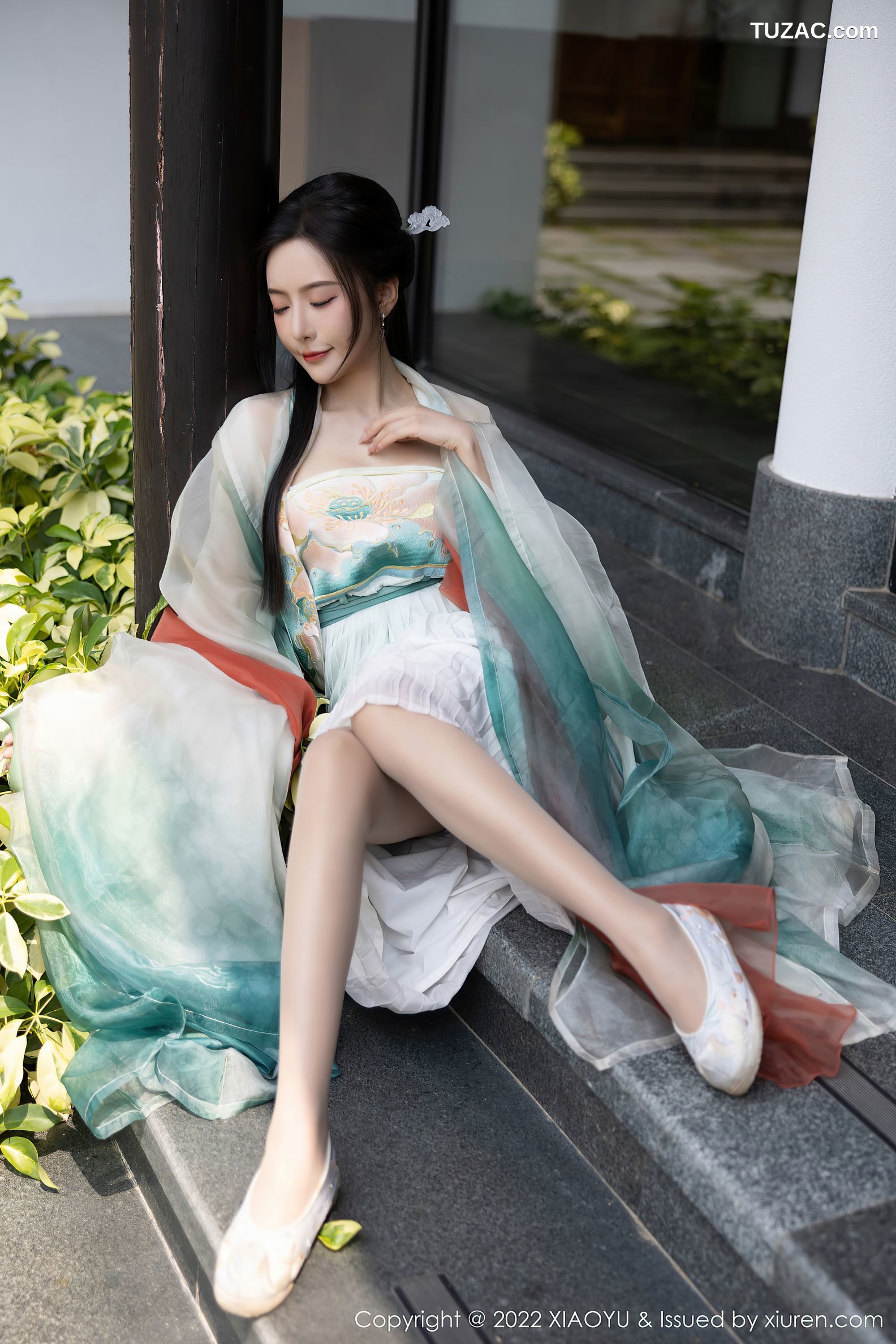 XiaoYu语画界-889-王馨瑶Yanni-杭州旅拍户外场景浅色古装服-2022.10.25