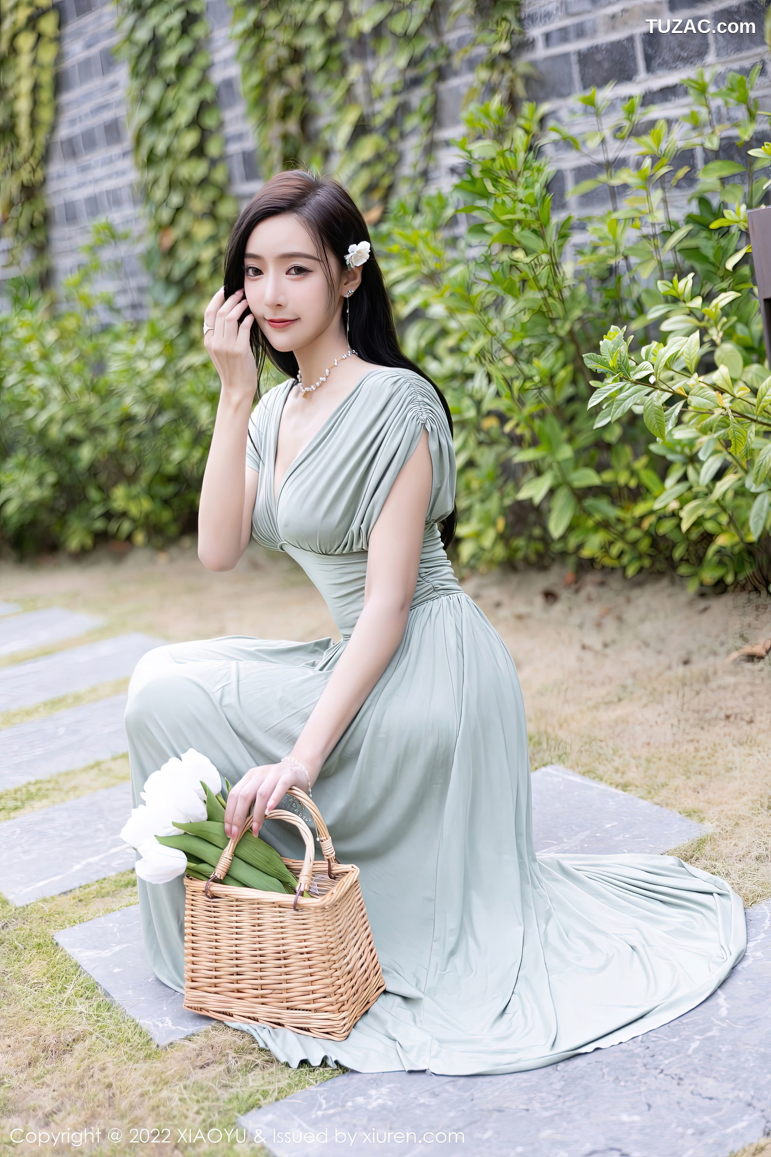 XiaoYu语画界-896-王馨瑶Yanni-杭州旅拍灰绿色连衣裙-白色比基尼-2022.11.03