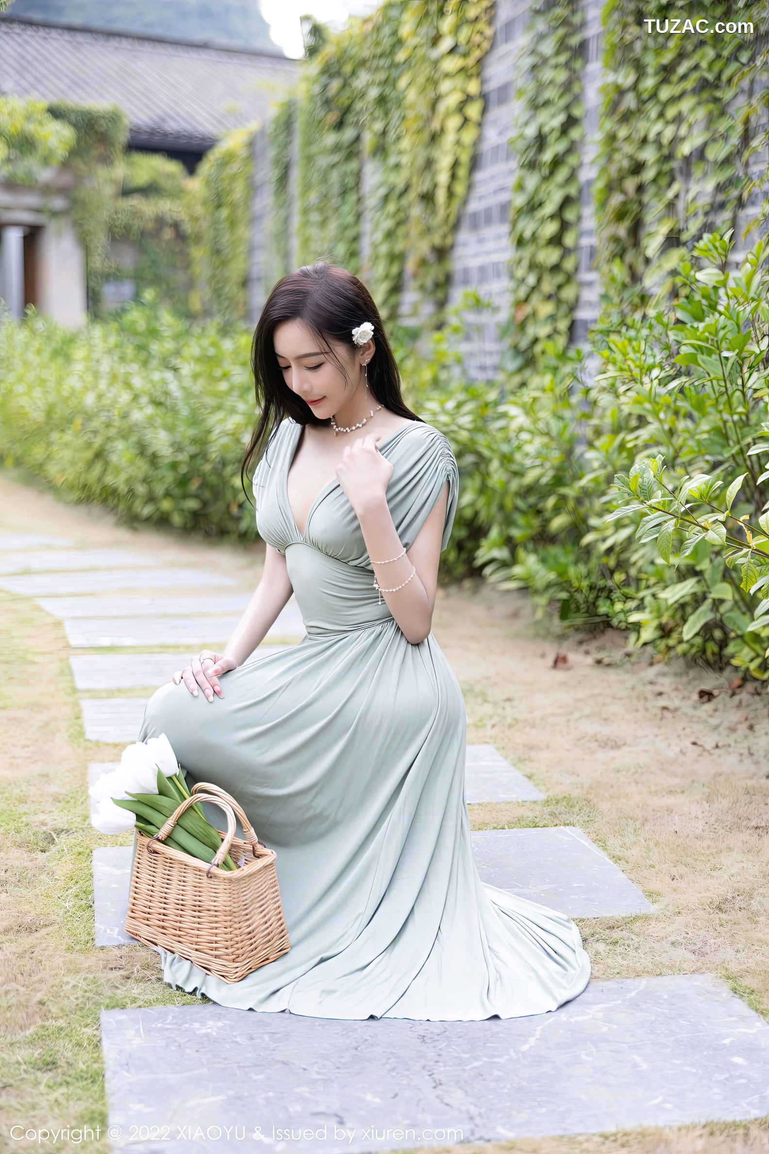 XiaoYu语画界-896-王馨瑶Yanni-杭州旅拍灰绿色连衣裙-白色比基尼-2022.11.03