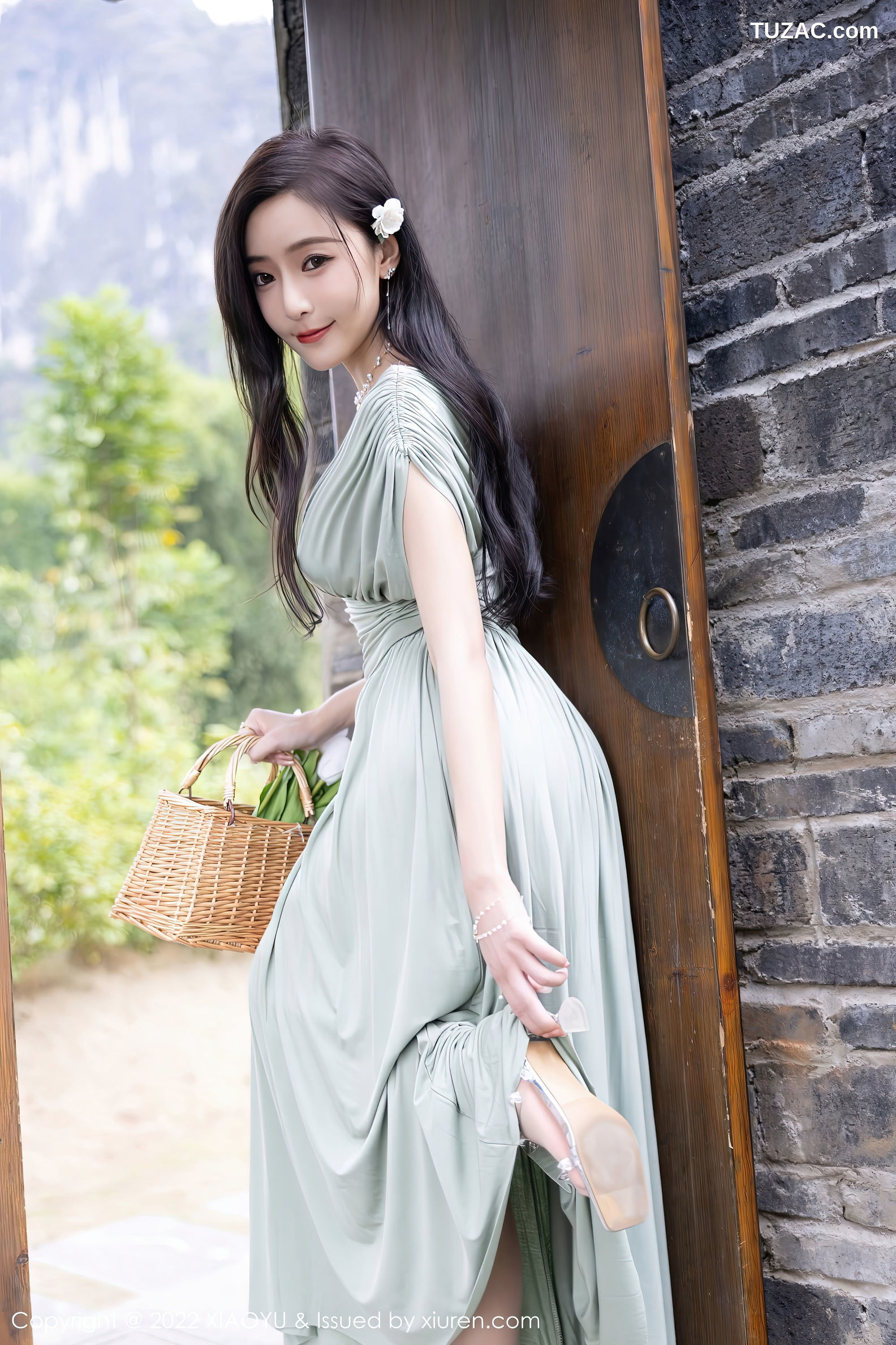 XiaoYu语画界-896-王馨瑶Yanni-杭州旅拍灰绿色连衣裙-白色比基尼-2022.11.03