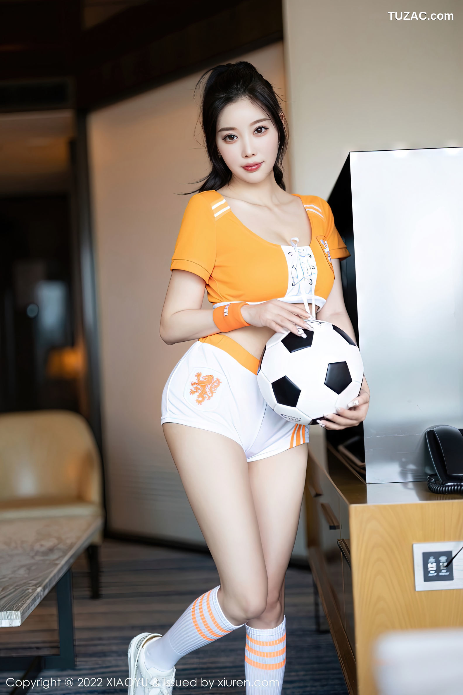 XiaoYu语画界-907-杨晨晨Yome-足球宝贝主题橙色运动服饰-2022.11.18