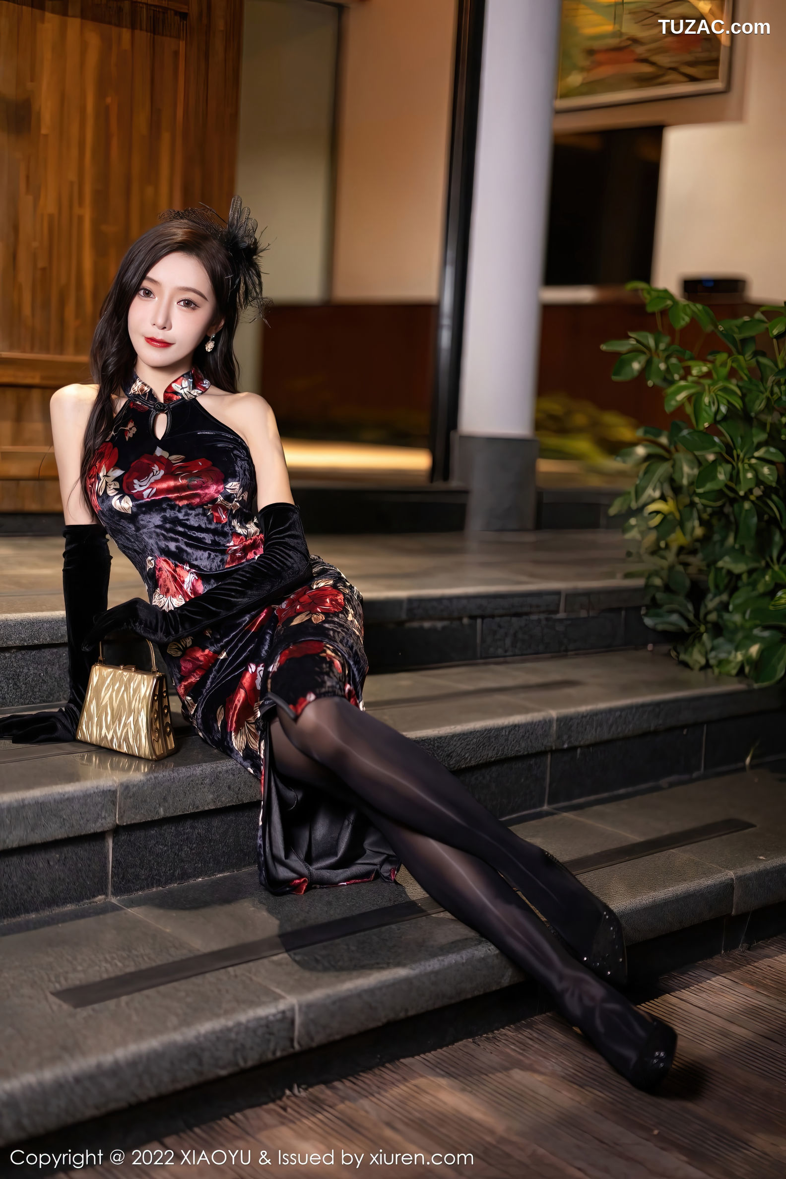 XiaoYu语画界-909-王馨瑶Yanni-深色旗袍红色内衣黑丝-2022.11.22