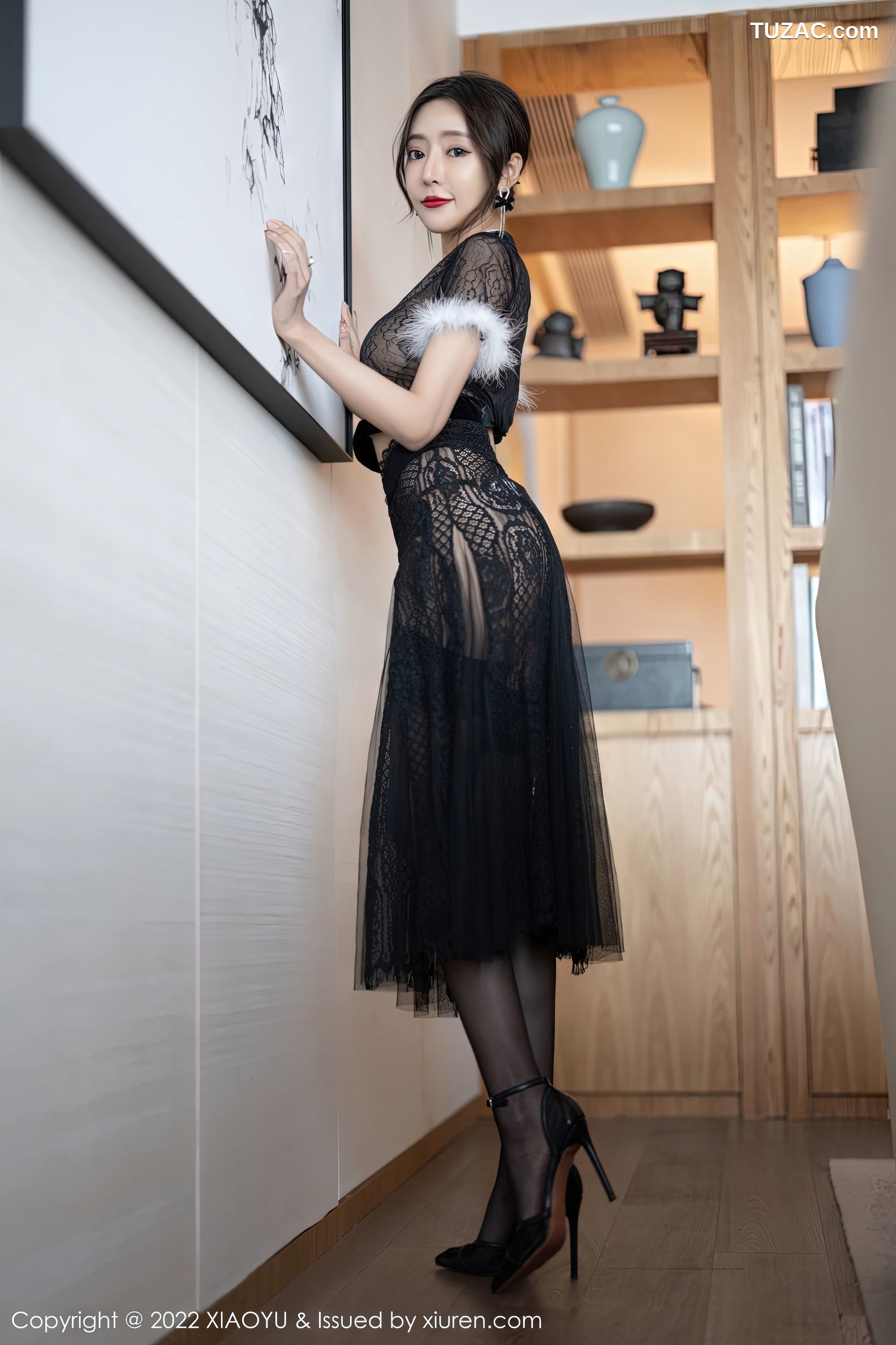 XiaoYu语画界-926-王馨瑶Yanni-黑色薄纱情趣旗袍蕾丝袜-2022.12.15