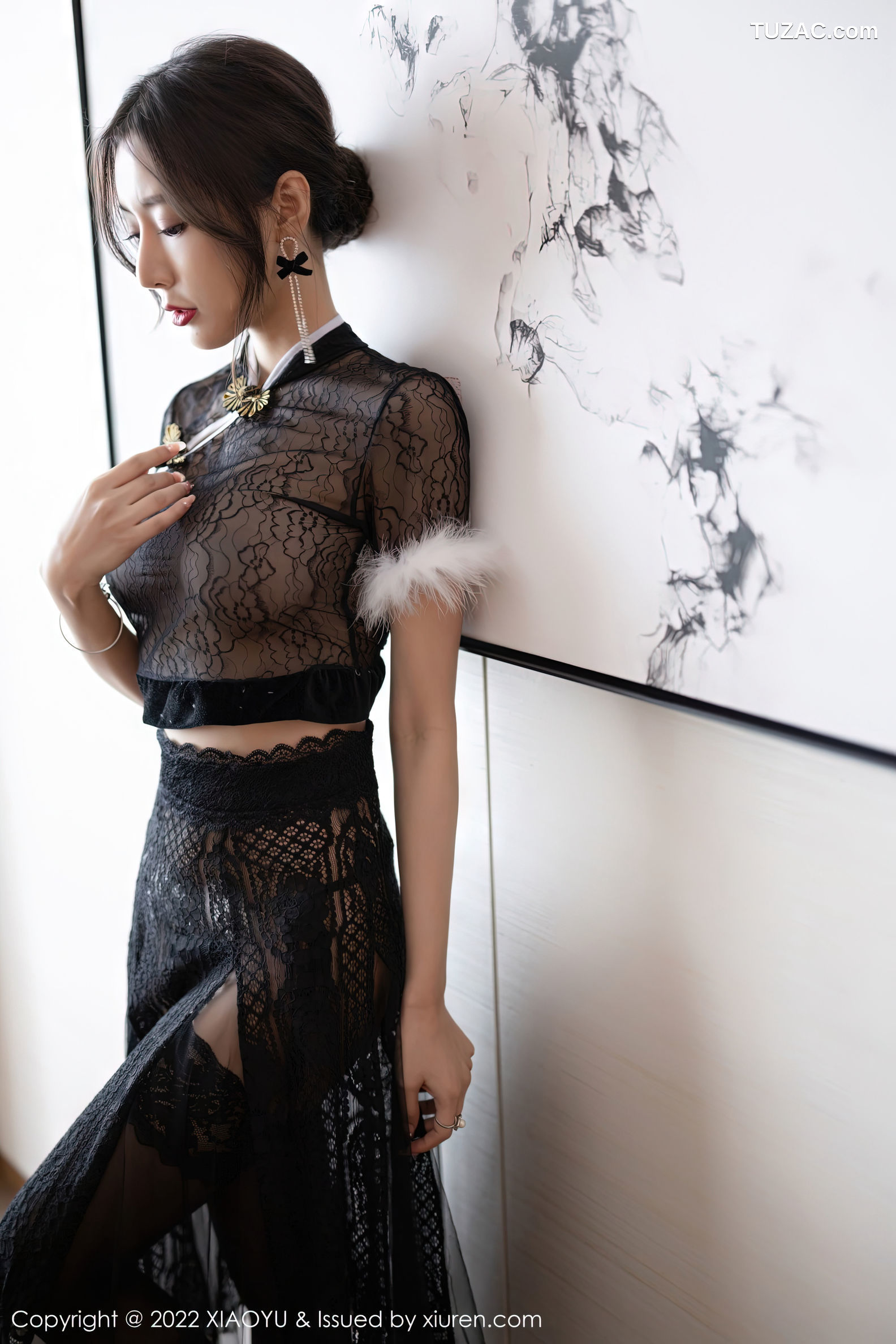 XiaoYu语画界-926-王馨瑶Yanni-黑色薄纱情趣旗袍蕾丝袜-2022.12.15