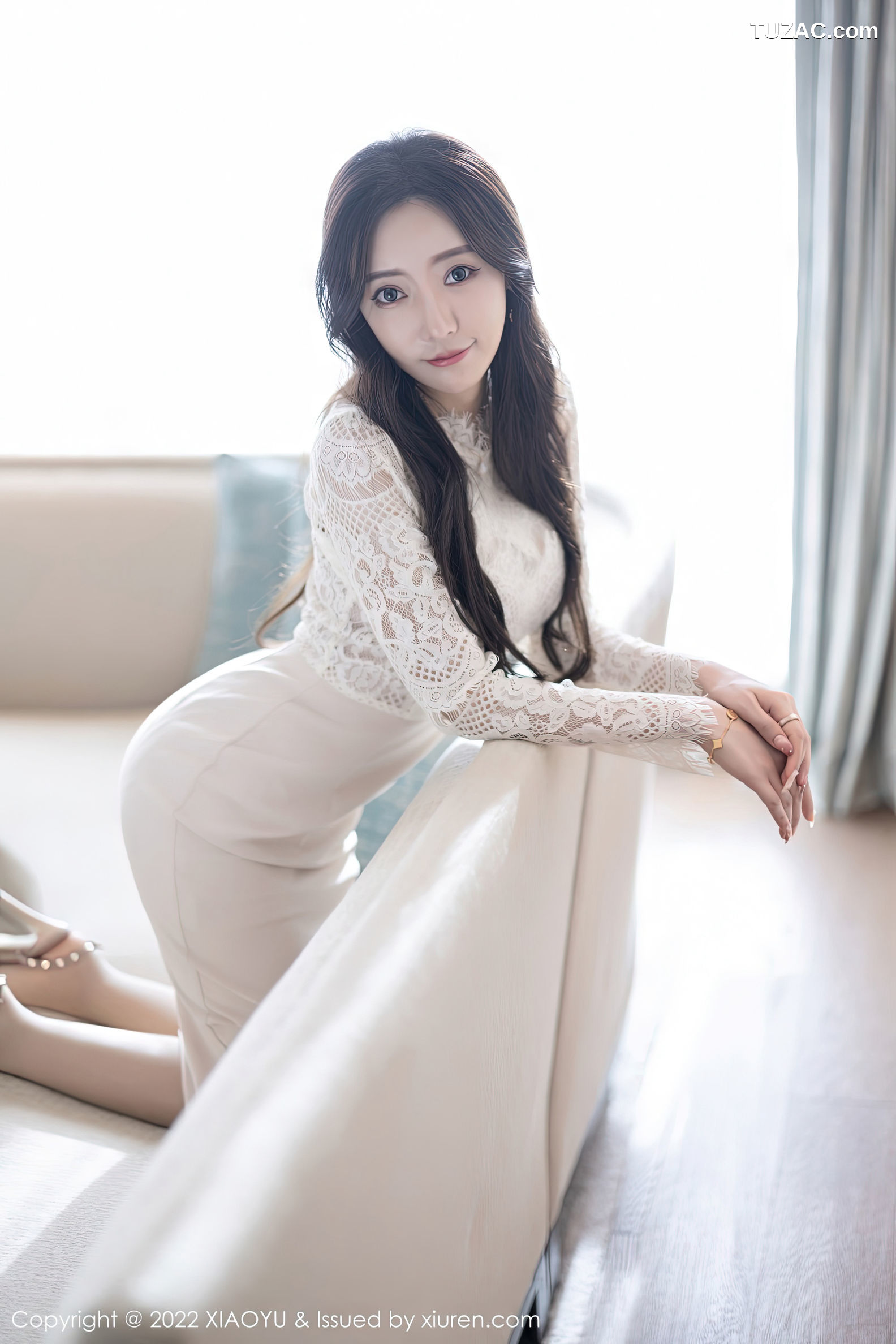 XiaoYu语画界-936-王馨瑶-都市丽人装扮紫色内衣肉丝-2022.12.29