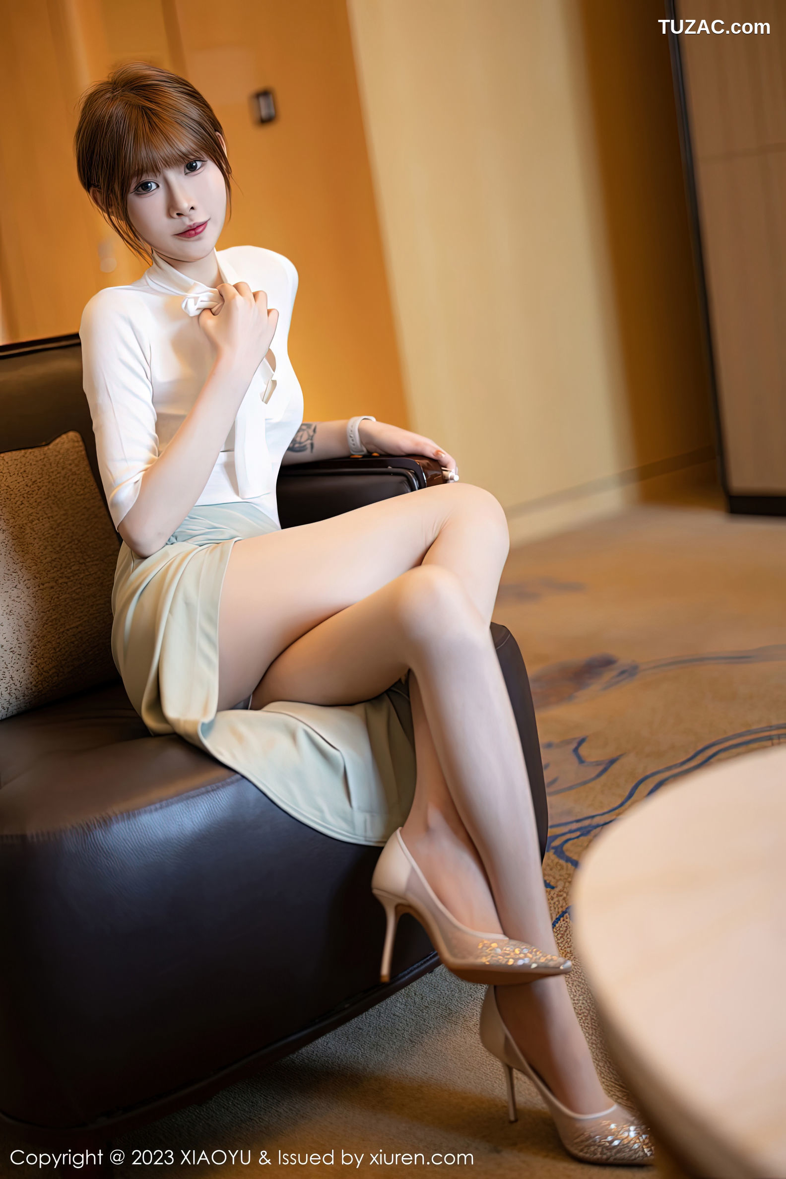 XiaoYu语画界-939-77qiqi-白色上衣蓝短裙浅色内衣肉丝-2023.01.04