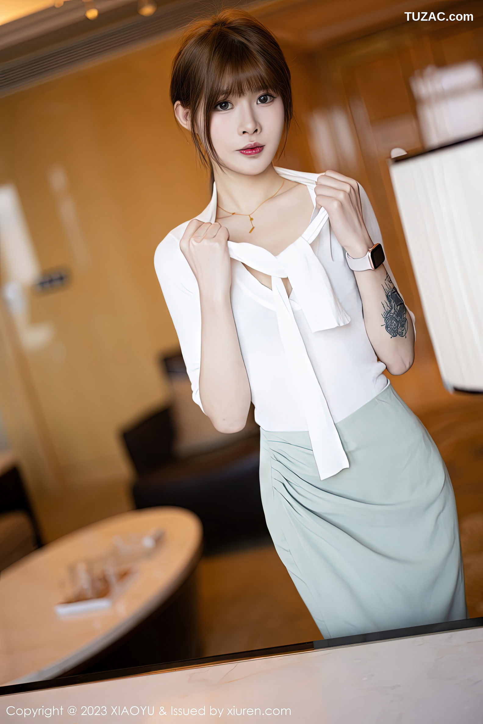 XiaoYu语画界-939-77qiqi-白色上衣蓝短裙浅色内衣肉丝-2023.01.04