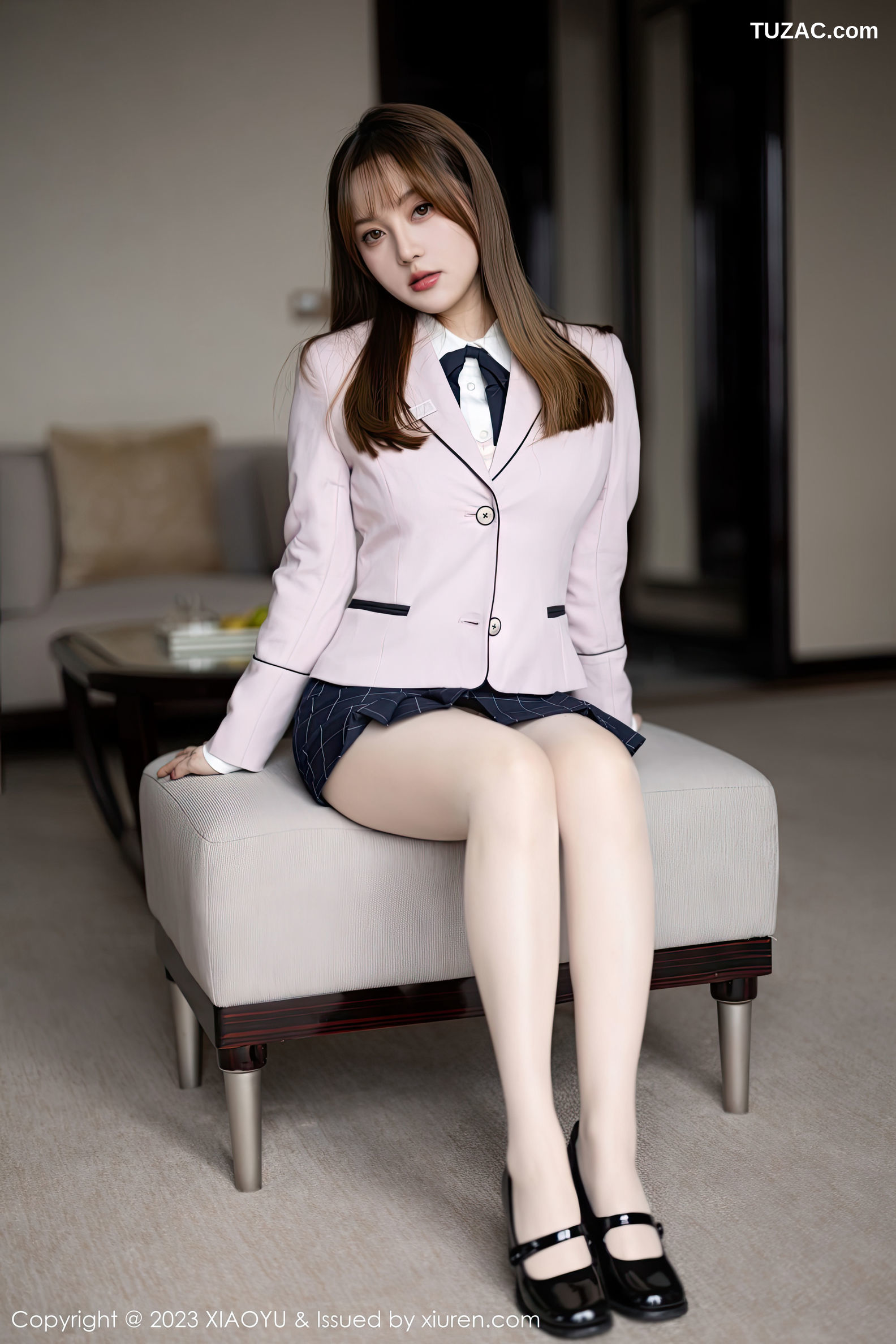 XiaoYu语画界-943-豆瓣酱-职业装白衬衫超薄肉丝-2023.01.10