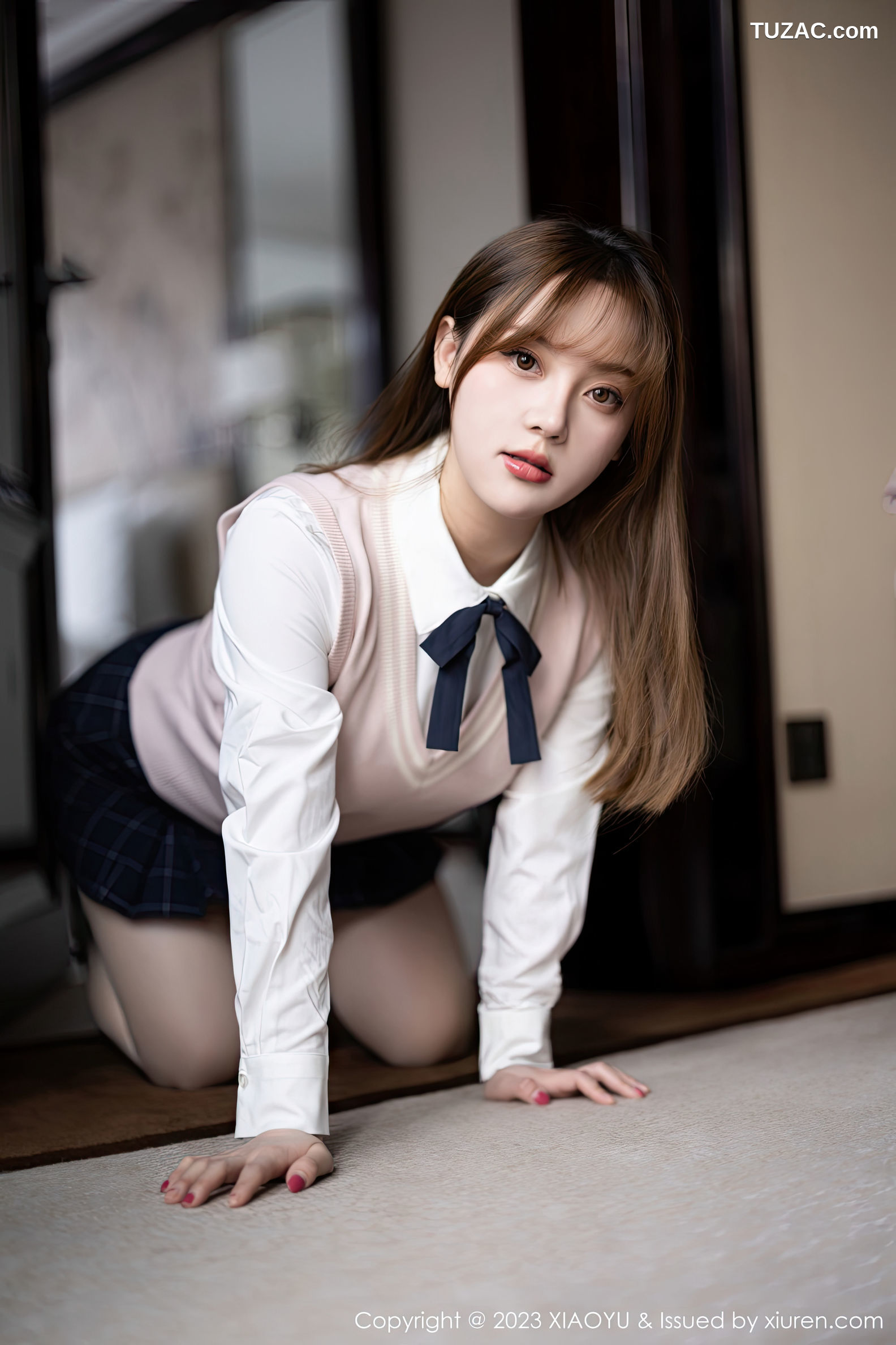 XiaoYu语画界-943-豆瓣酱-职业装白衬衫超薄肉丝-2023.01.10