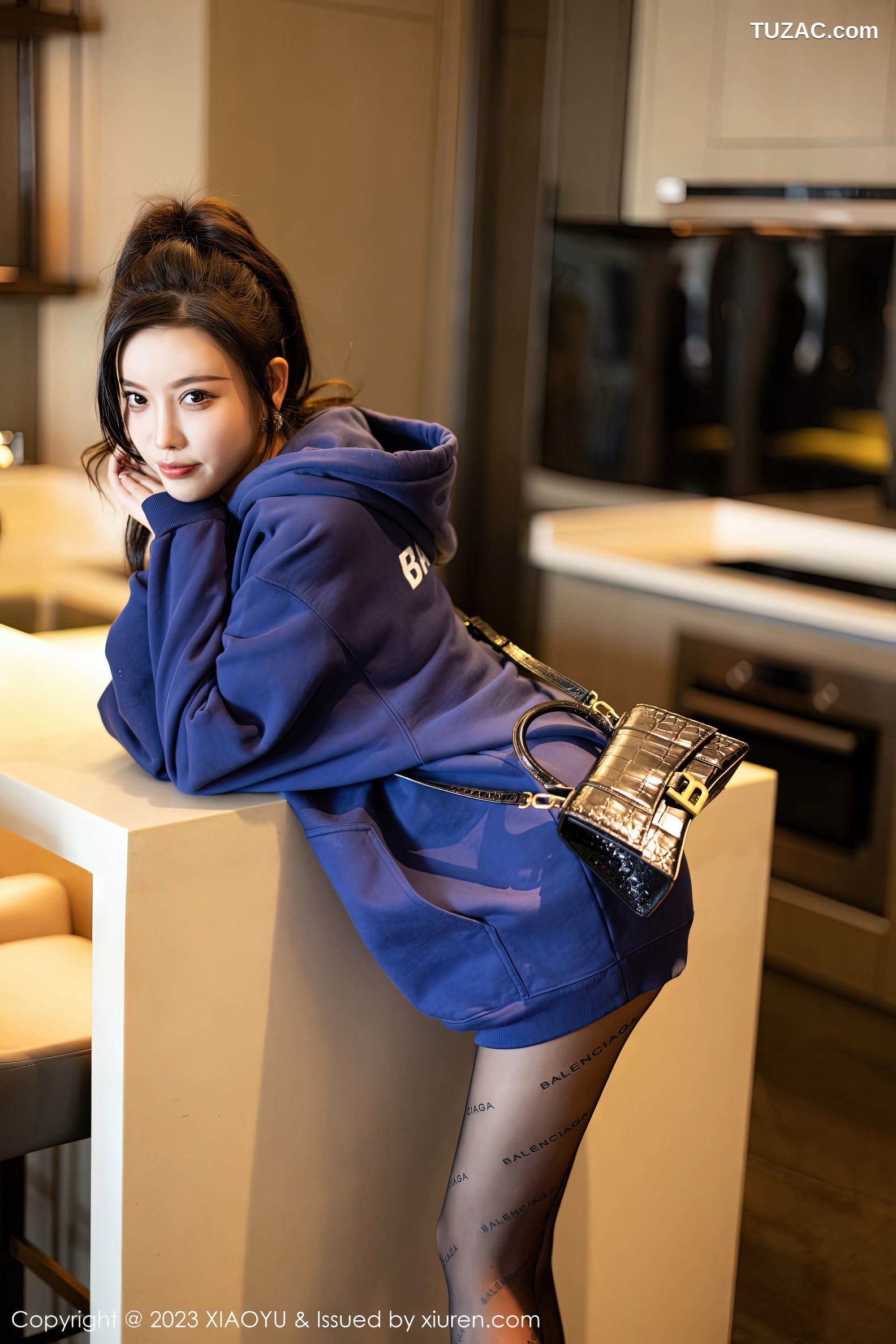 XiaoYu语画界-946-杨晨晨Yome-蓝外套蕾丝内衣超薄黑丝-2023.01.13