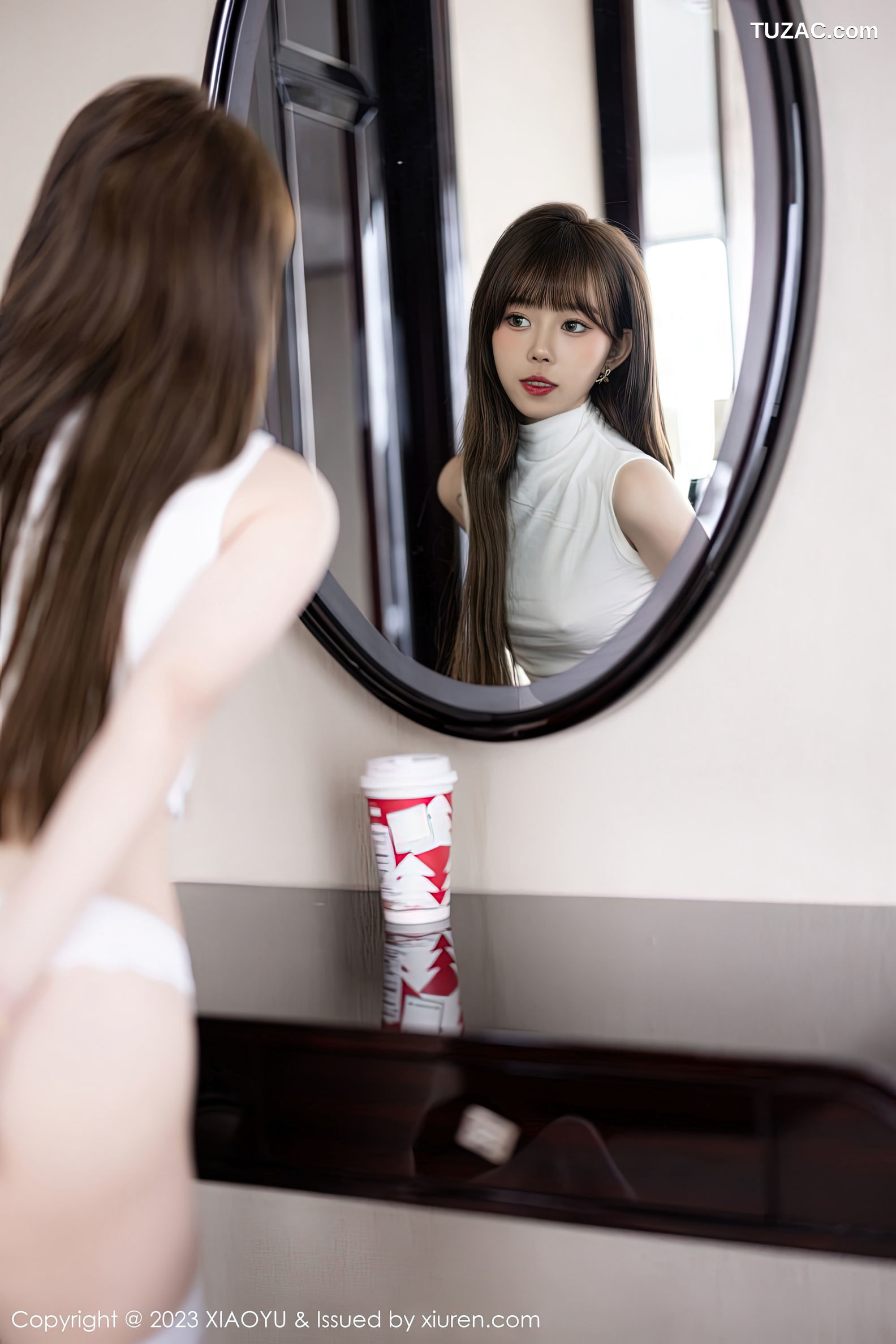 XiaoYu语画界-949-奶瓶-白色轻透收身上衣蓝色短裙-2023.01.18