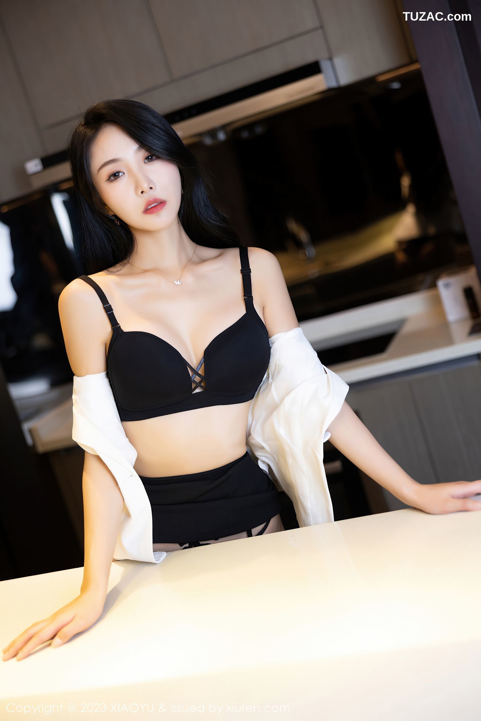 XiaoYu语画界-971-苏苏阿-白上衣黑短裙黑色内衣黑丝吊带袜-2023.02.22